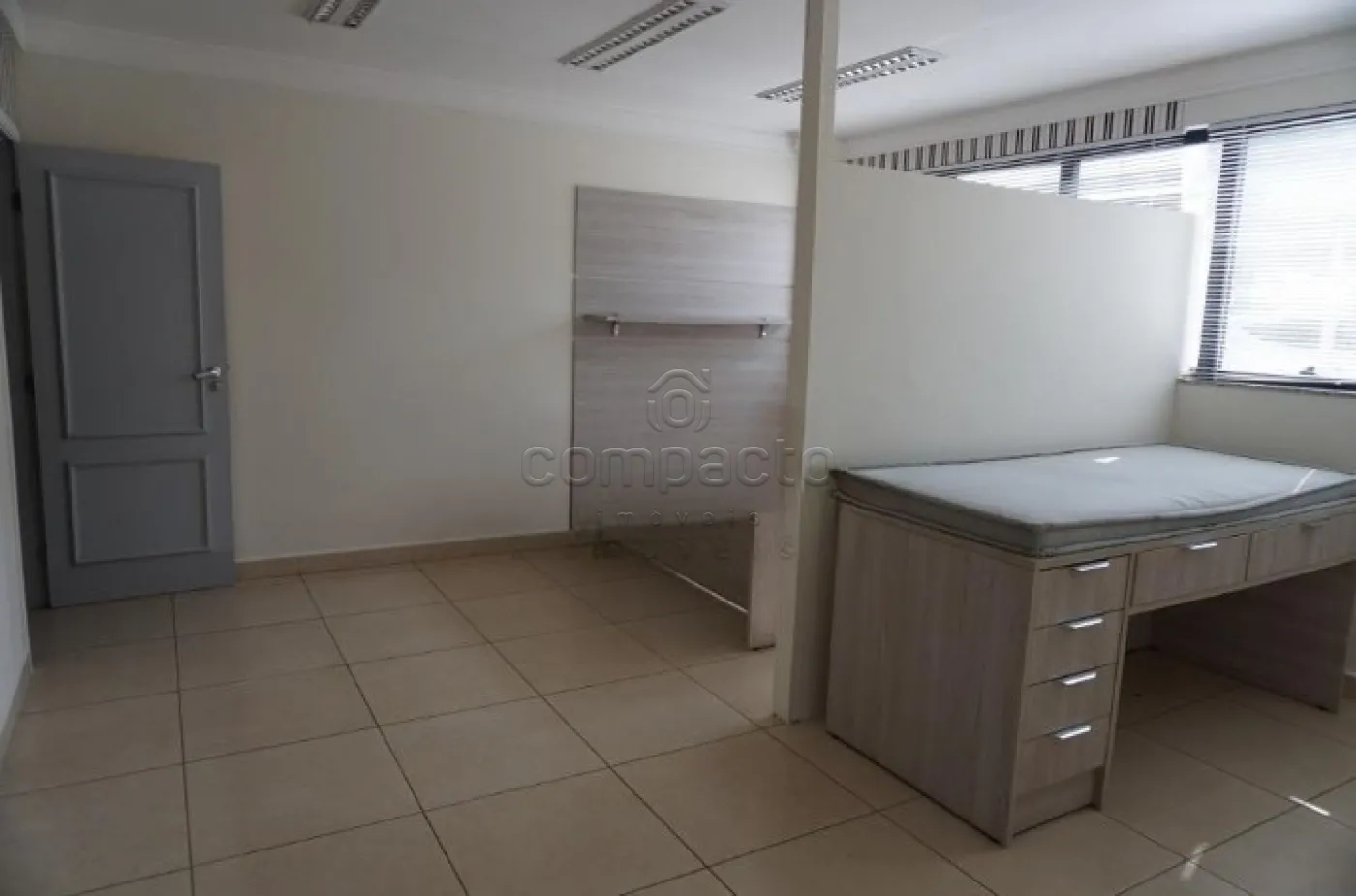 Alugar Comercial / SalaLoja Condom&iacute;nio em S&atilde;o Jos&eacute; do Rio Preto R$ 4.600,00 - Foto 8