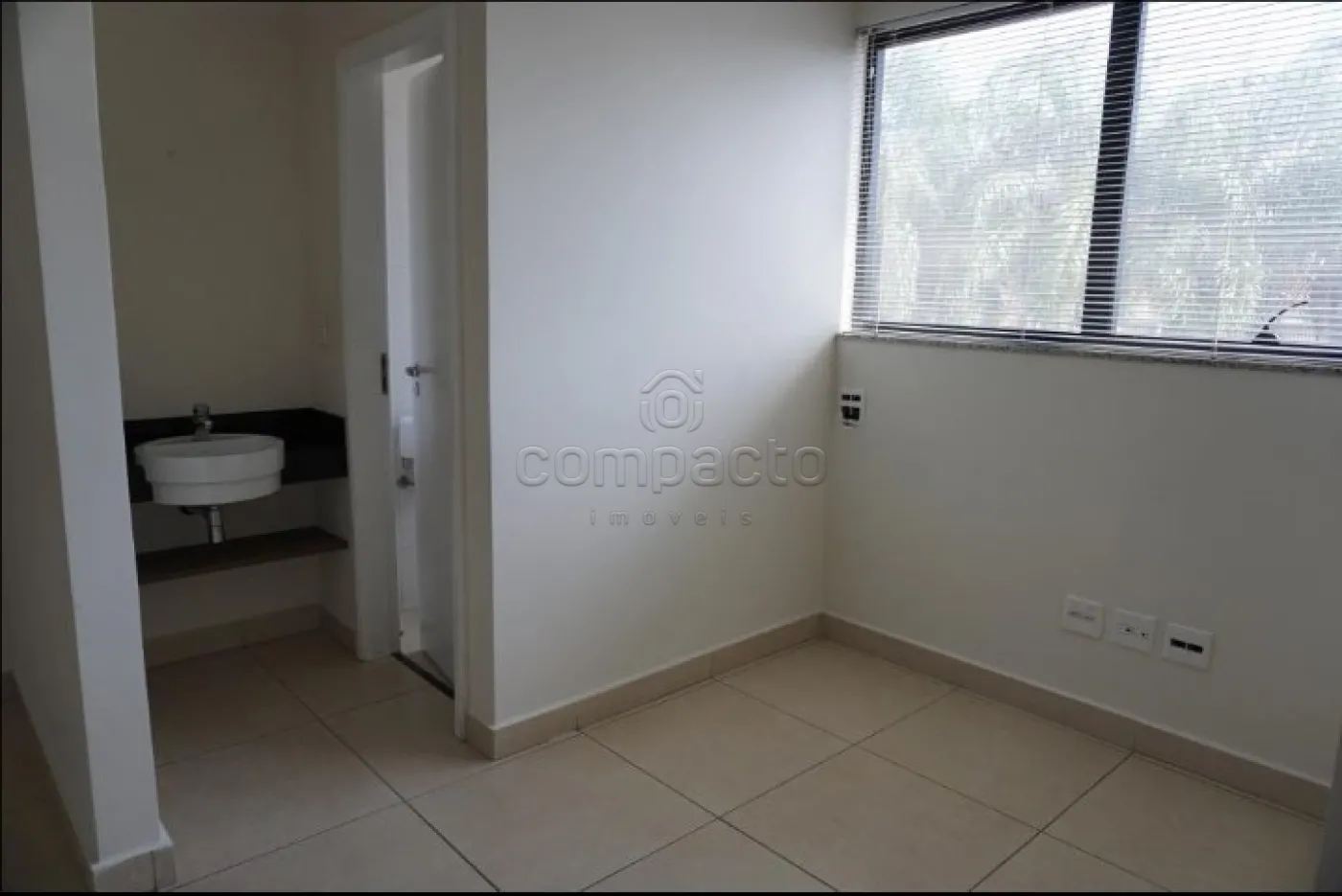 Alugar Comercial / SalaLoja Condom&iacute;nio em S&atilde;o Jos&eacute; do Rio Preto R$ 4.600,00 - Foto 12