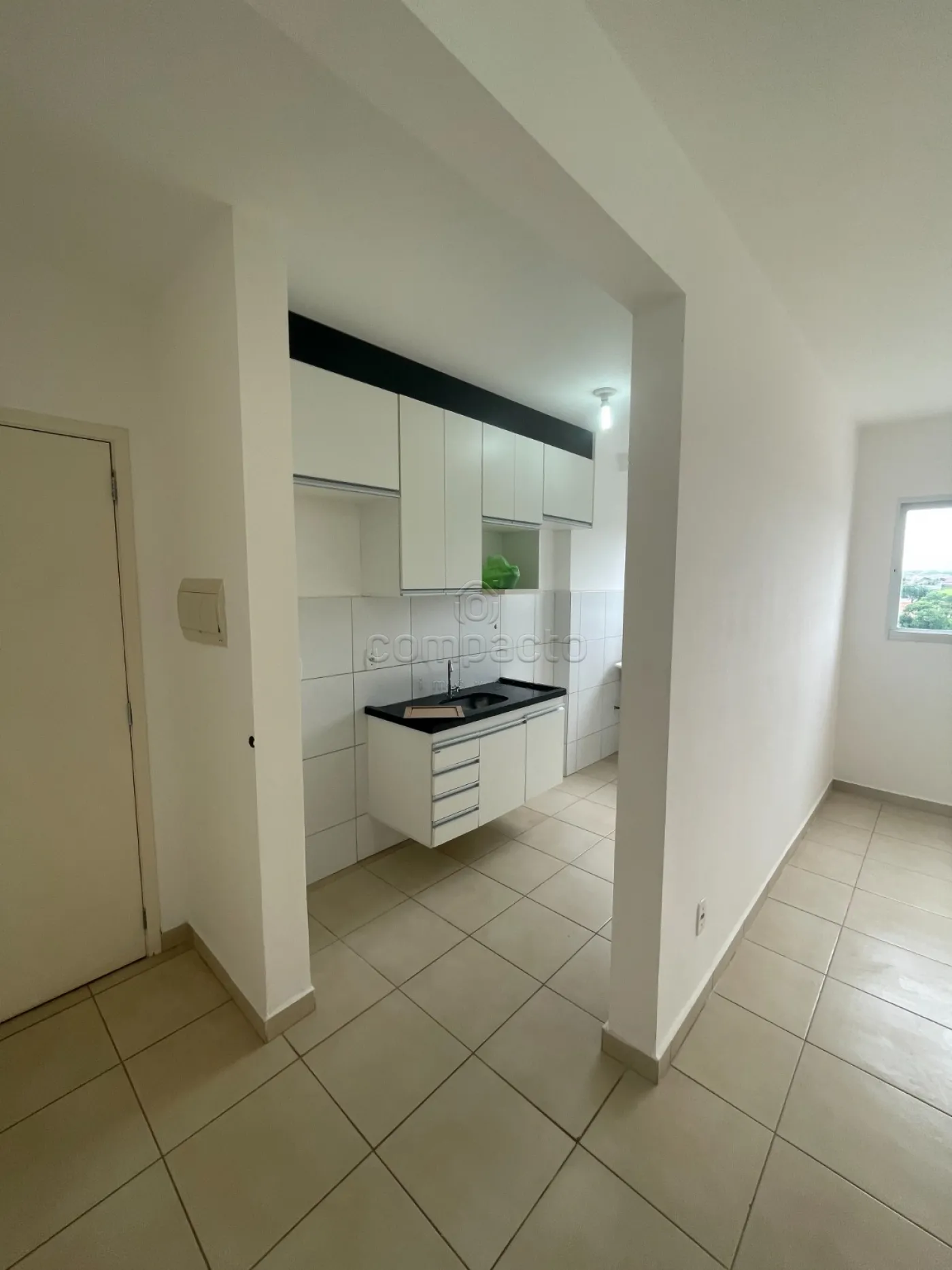 Alugar Apartamento / Padr&atilde;o em S&atilde;o Jos&eacute; do Rio Preto R$ 1.300,00 - Foto 5
