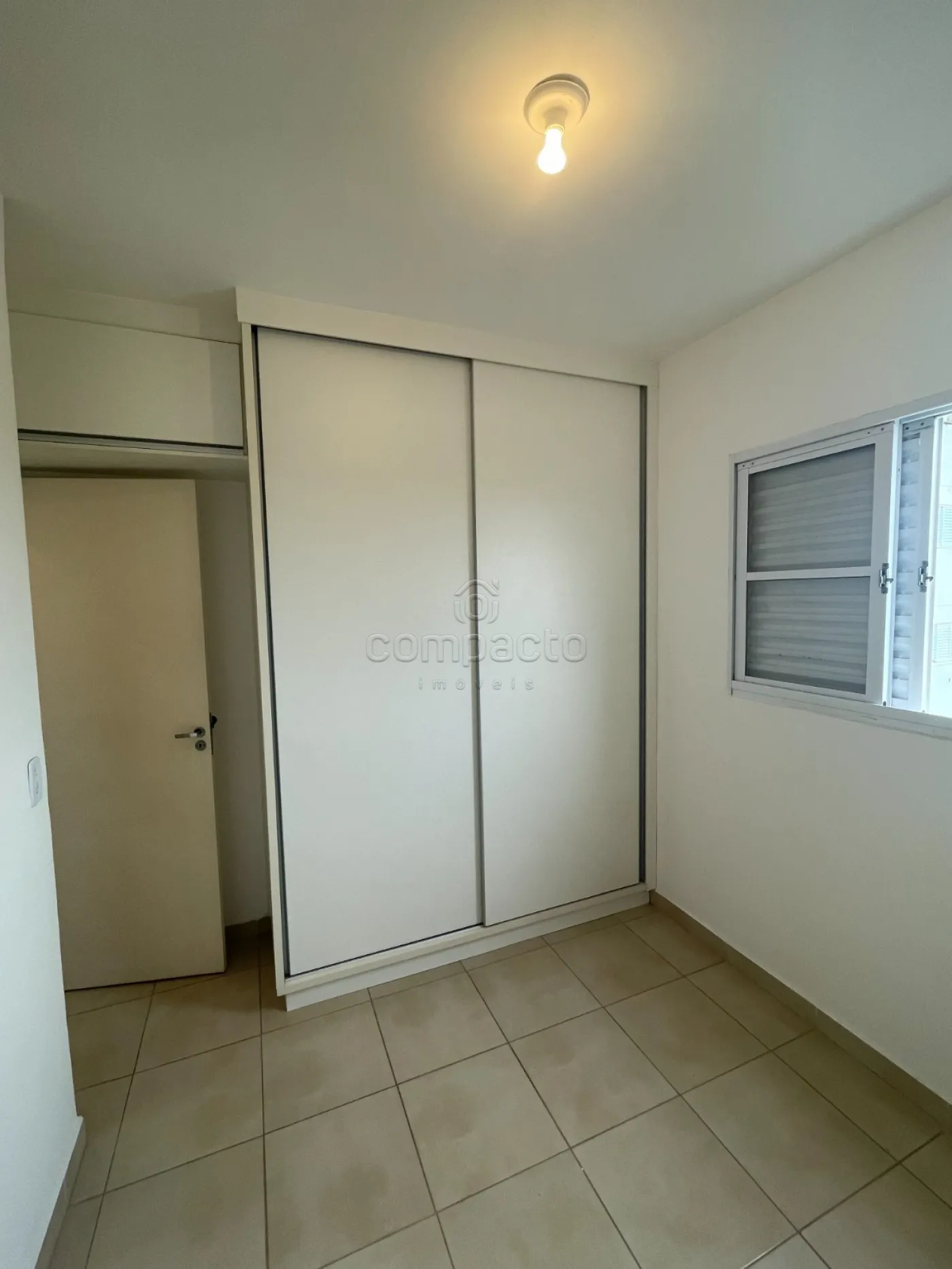 Alugar Apartamento / Padr&atilde;o em S&atilde;o Jos&eacute; do Rio Preto R$ 1.300,00 - Foto 10