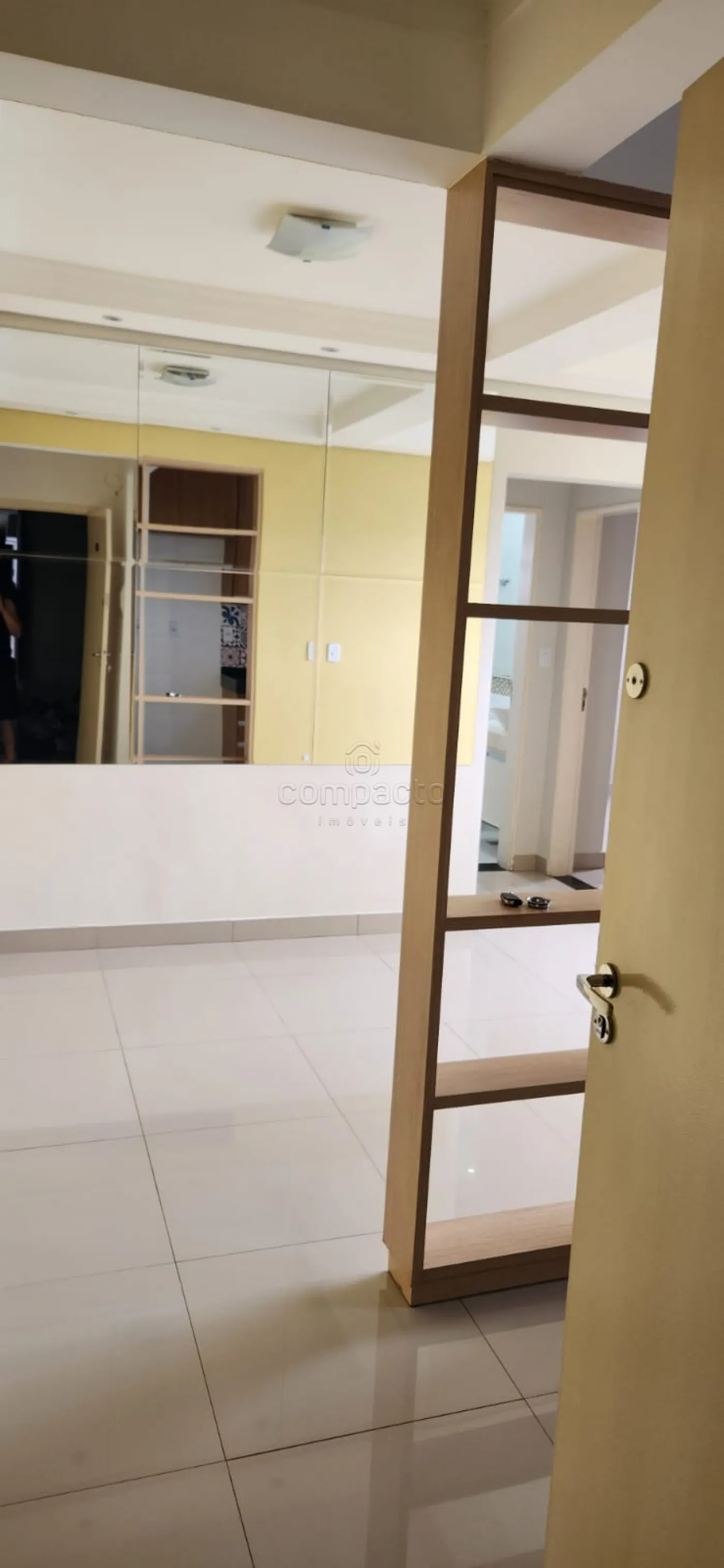 Alugar Apartamento / Padr&atilde;o em S&atilde;o Jos&eacute; do Rio Preto R$ 1.000,00 - Foto 4
