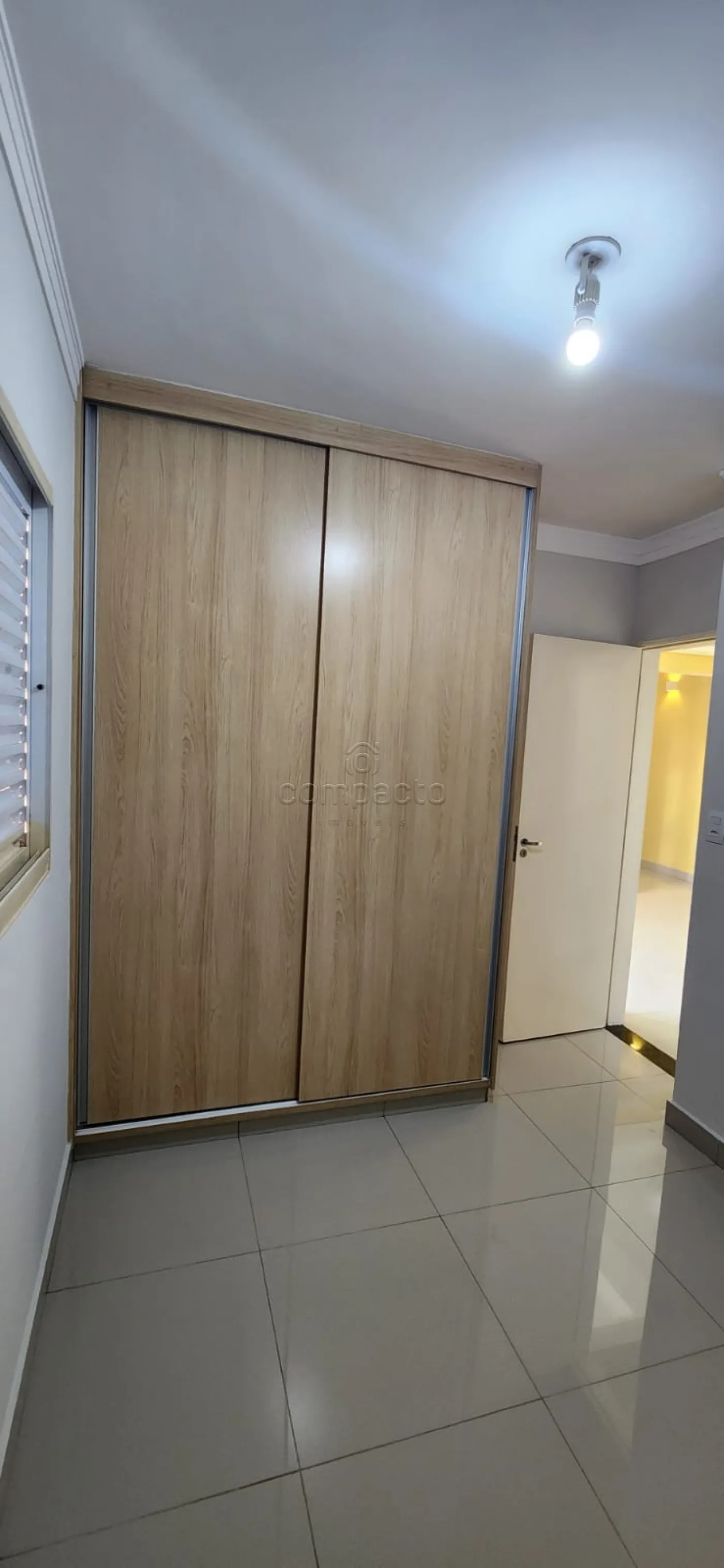 Alugar Apartamento / Padr&atilde;o em S&atilde;o Jos&eacute; do Rio Preto R$ 1.000,00 - Foto 8