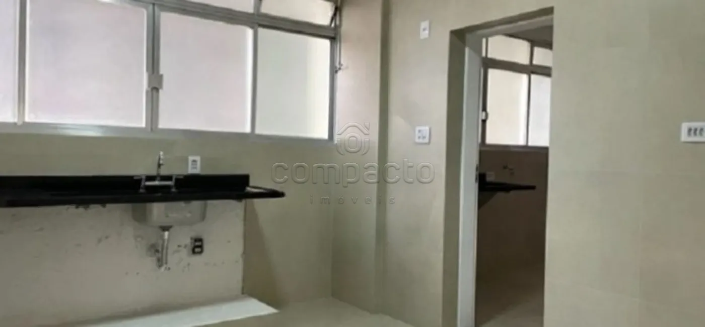 Alugar Apartamento / Padr&atilde;o em S&atilde;o Paulo R$ 9.000,00 - Foto 17