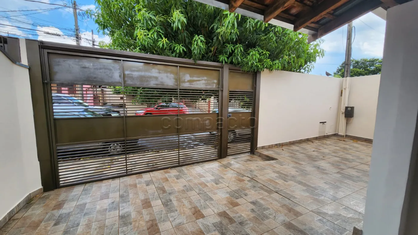 Alugar Casa / Padr&atilde;o em S&atilde;o Jos&eacute; do Rio Preto R$ 2.500,00 - Foto 2