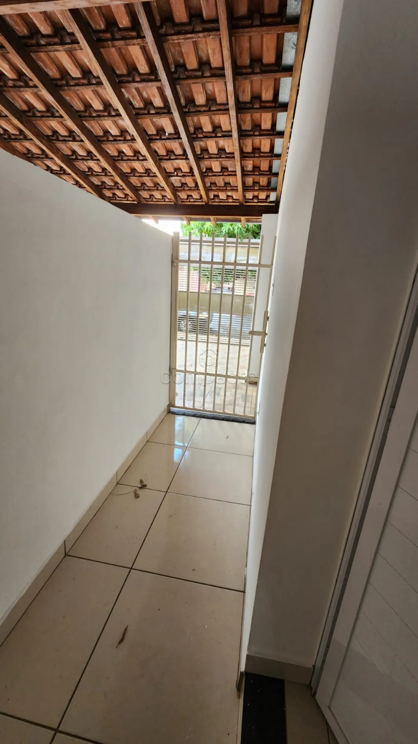 Alugar Casa / Padr&atilde;o em S&atilde;o Jos&eacute; do Rio Preto R$ 2.500,00 - Foto 5