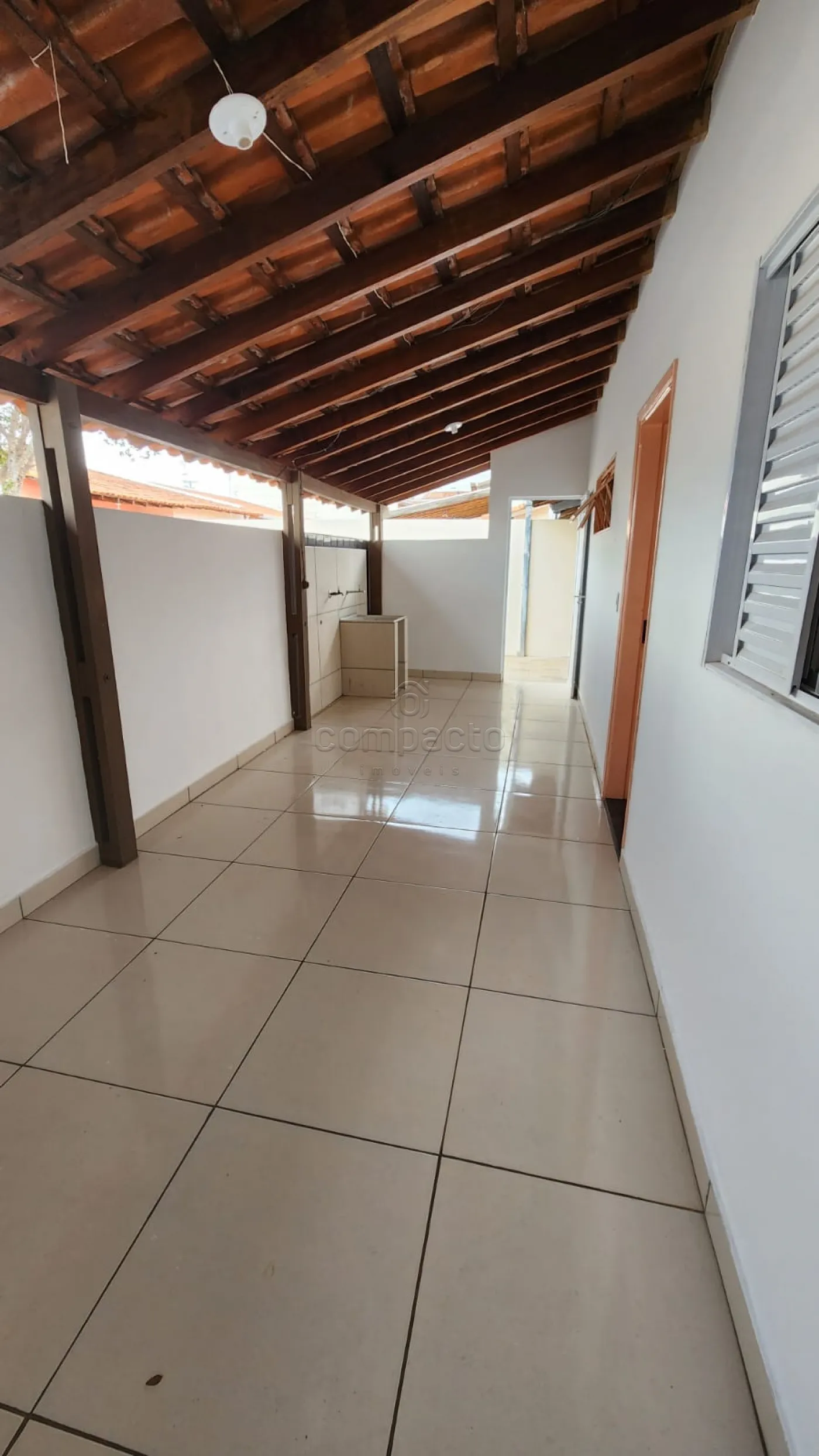 Alugar Casa / Padr&atilde;o em S&atilde;o Jos&eacute; do Rio Preto R$ 2.500,00 - Foto 17