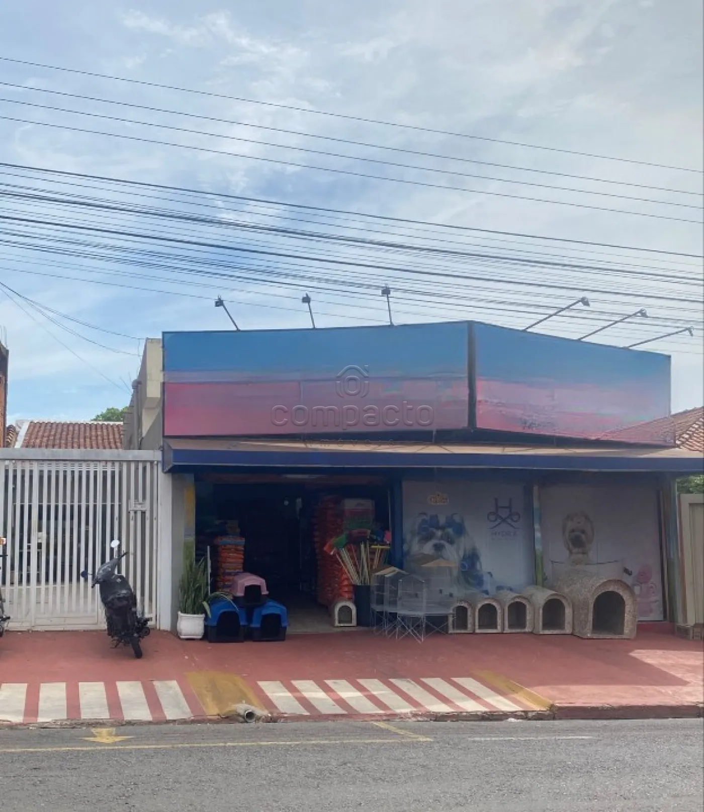 Alugar Comercial / Sal&atilde;o em S&atilde;o Jos&eacute; do Rio Preto R$ 2.500,00 - Foto 1