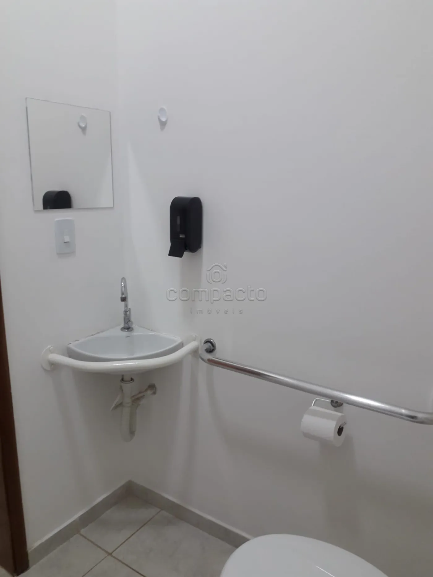 Comprar Comercial / SalaLoja Condom&iacute;nio em S&atilde;o Jos&eacute; do Rio Preto R$ 120.000,00 - Foto 8