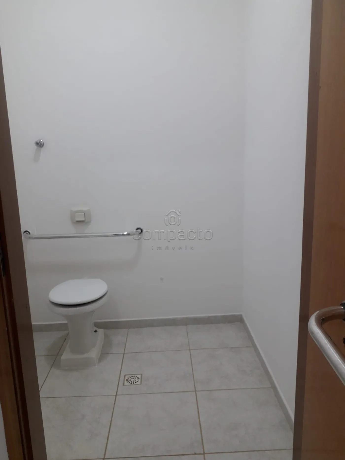 Comprar Comercial / SalaLoja Condom&iacute;nio em S&atilde;o Jos&eacute; do Rio Preto R$ 120.000,00 - Foto 10