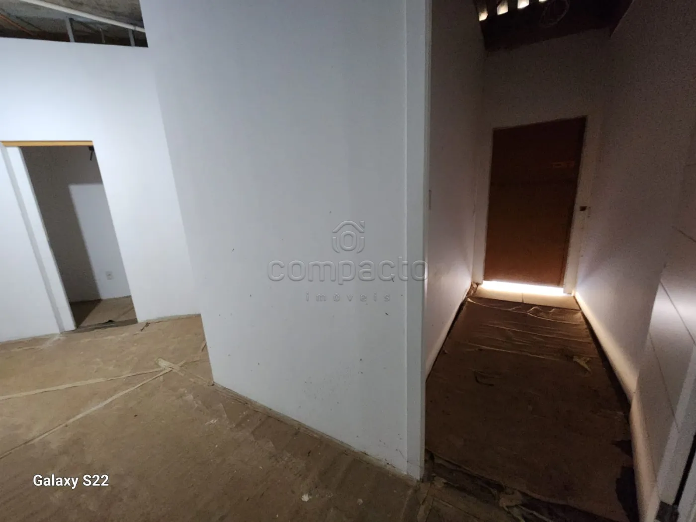 Alugar Comercial / SalaLoja Condom&iacute;nio em S&atilde;o Jos&eacute; do Rio Preto R$ 25.000,00 - Foto 4