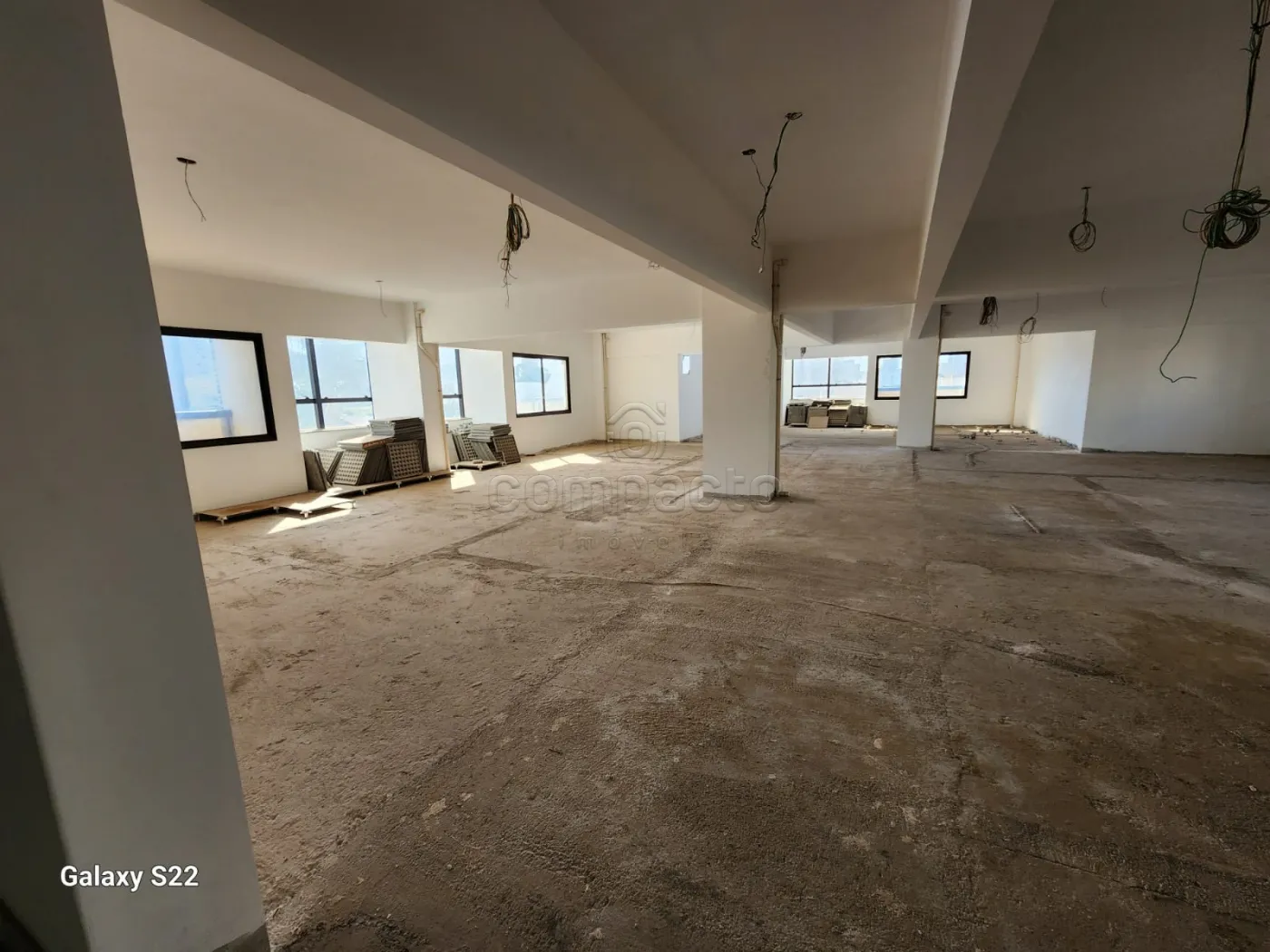 Alugar Comercial / SalaLoja Condom&iacute;nio em S&atilde;o Jos&eacute; do Rio Preto R$ 25.000,00 - Foto 2