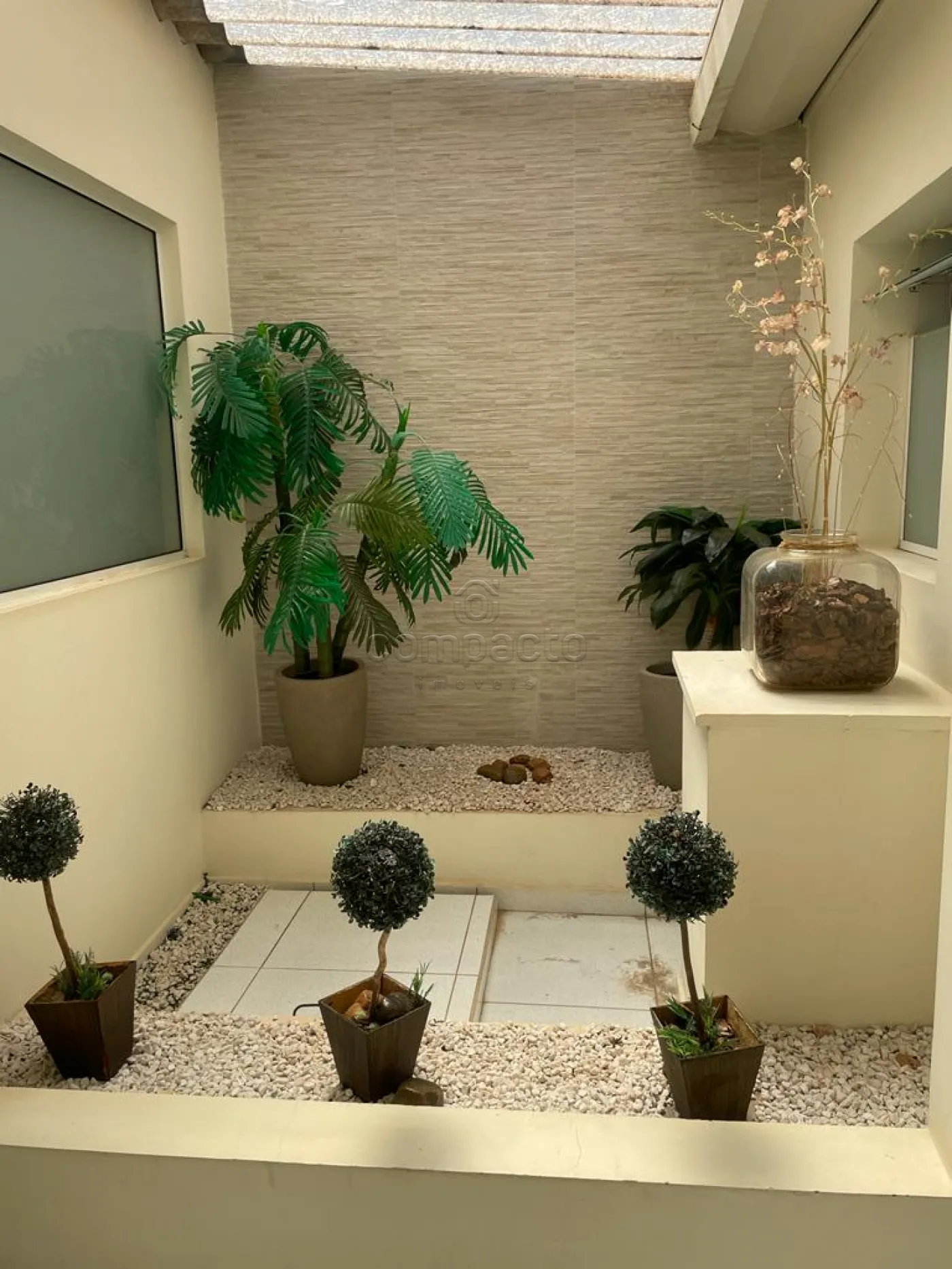 Alugar Comercial / SalaLoja Condom&iacute;nio em S&atilde;o Jos&eacute; do Rio Preto R$ 1.800,00 - Foto 5