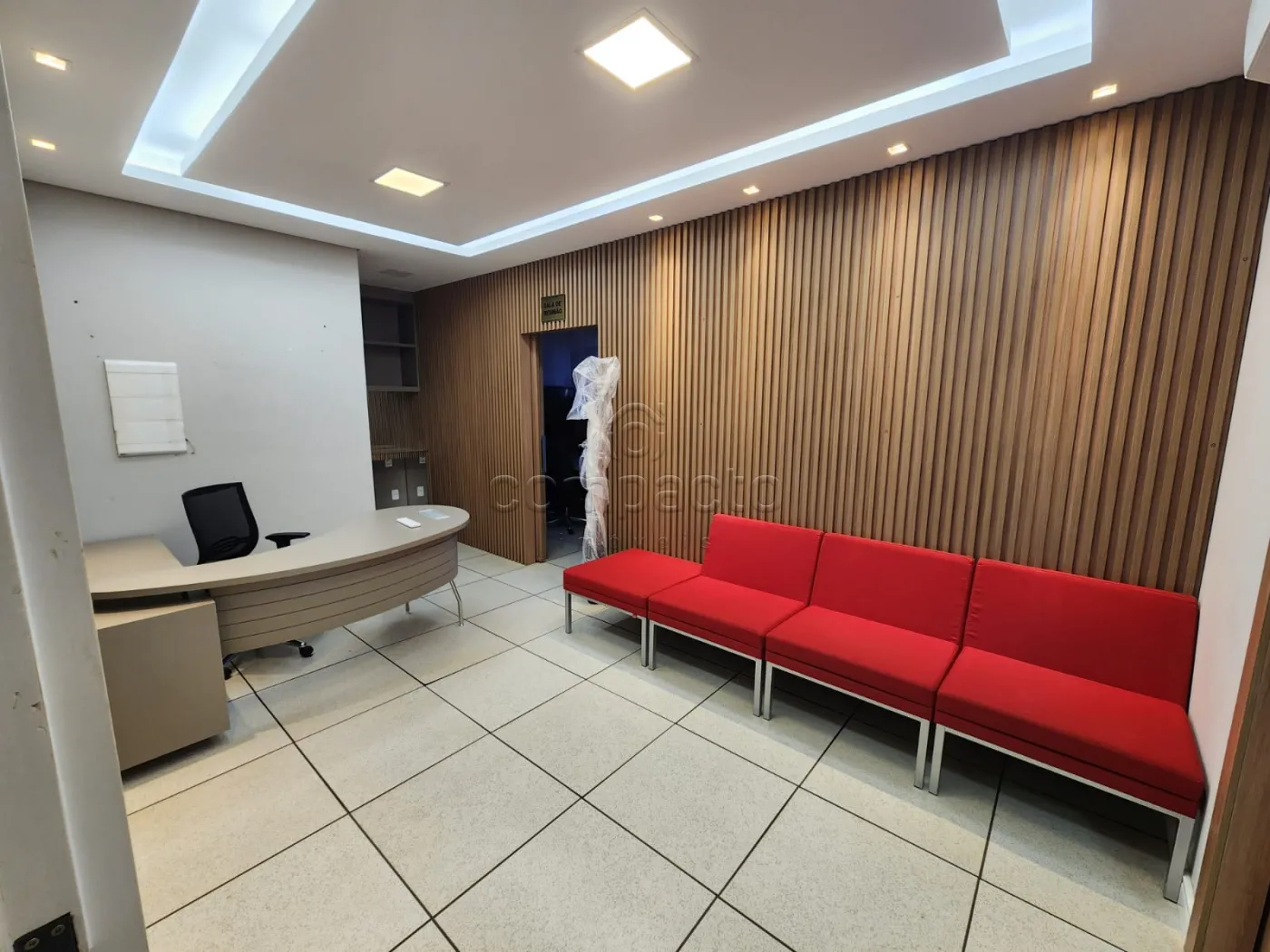 Alugar Comercial / SalaLoja Condom&iacute;nio em S&atilde;o Jos&eacute; do Rio Preto R$ 15.000,00 - Foto 1