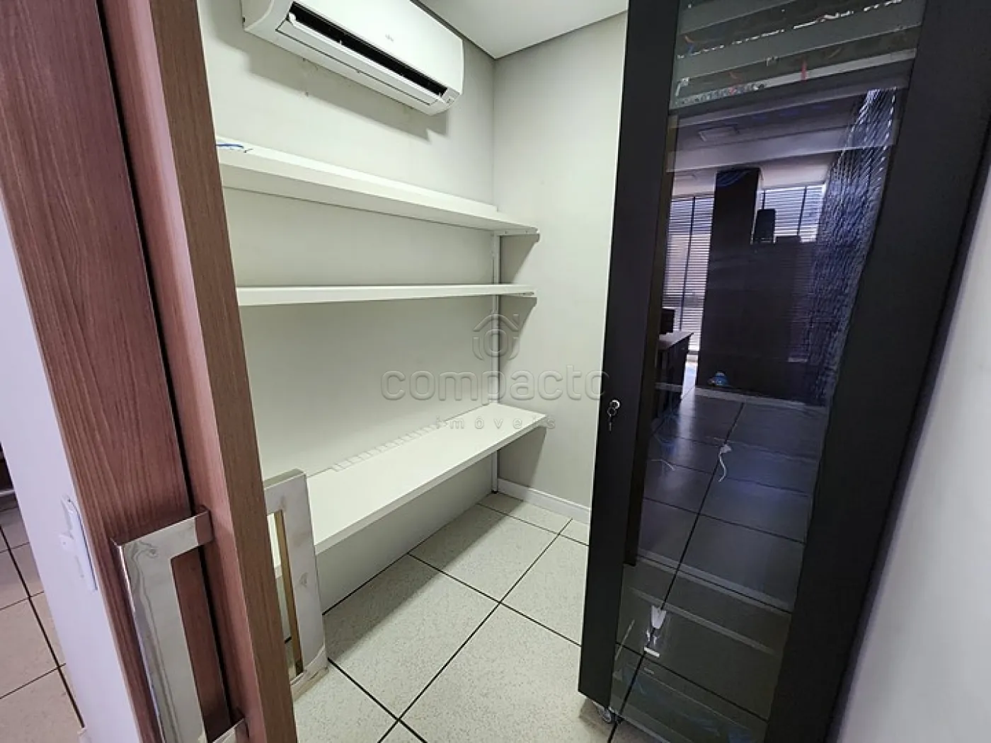 Alugar Comercial / SalaLoja Condom&iacute;nio em S&atilde;o Jos&eacute; do Rio Preto R$ 15.000,00 - Foto 15