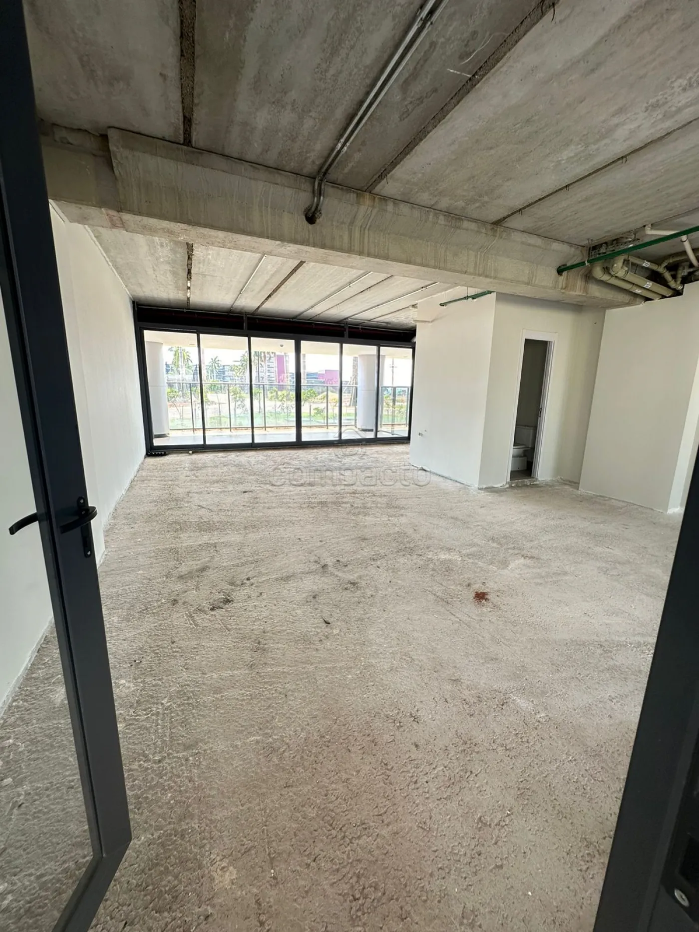 Alugar Comercial / SalaLoja Condom&iacute;nio em S&atilde;o Jos&eacute; do Rio Preto R$ 9.000,00 - Foto 7