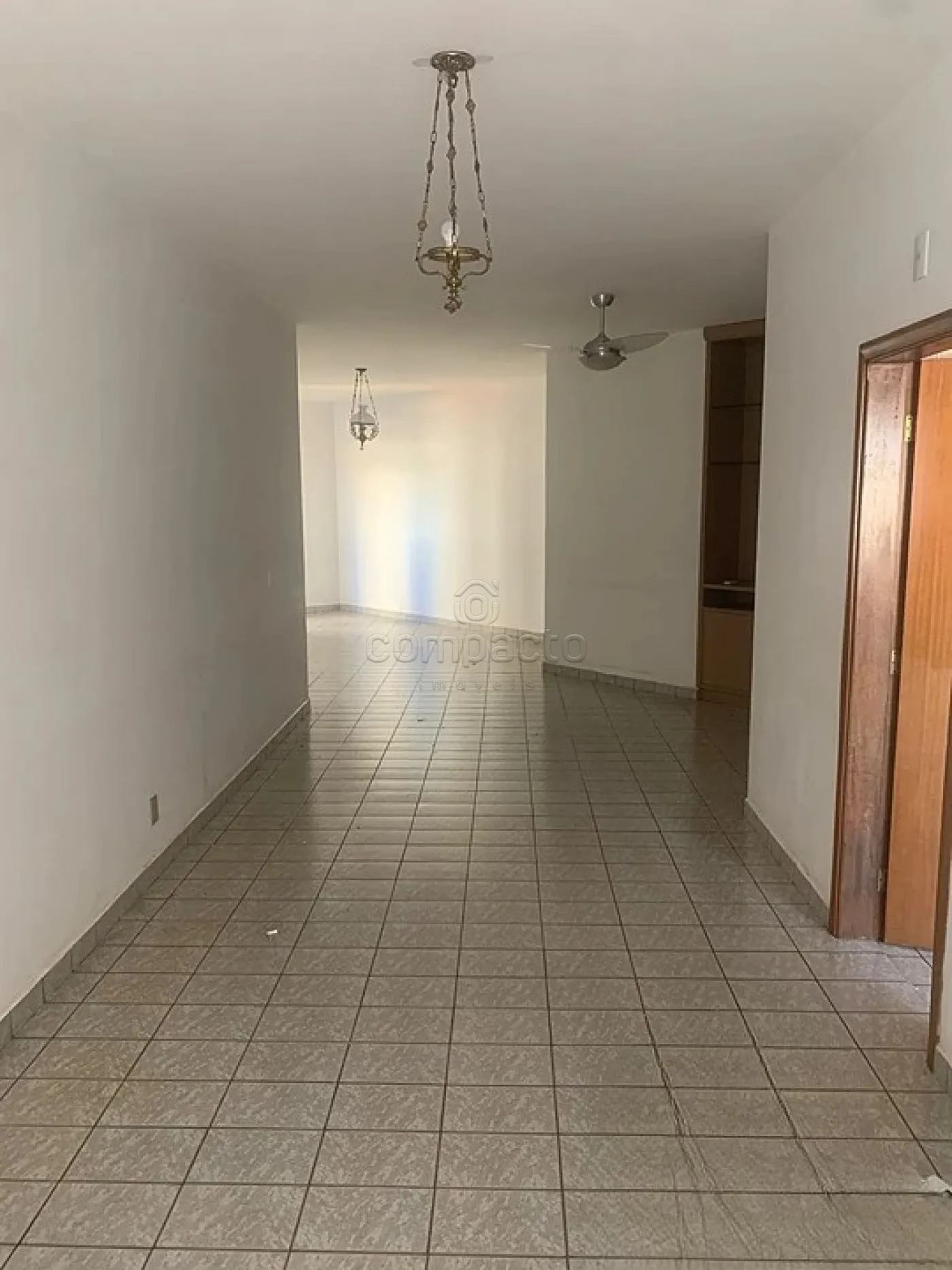 Apartamento para Locação | 3 Quartos (1 Suíte) | 2 Vagas | Redentora