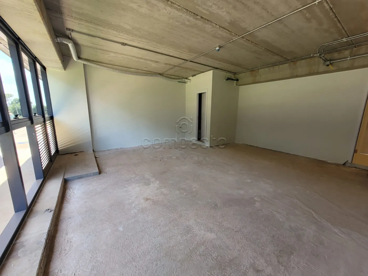 Alugar Comercial / SalaLoja Condom&iacute;nio em S&atilde;o Jos&eacute; do Rio Preto R$ 4.500,00 - Foto 5