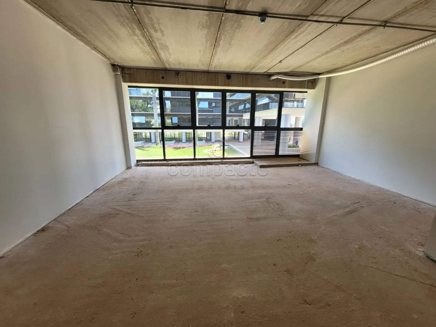 Alugar Comercial / SalaLoja Condom&iacute;nio em S&atilde;o Jos&eacute; do Rio Preto R$ 4.500,00 - Foto 1