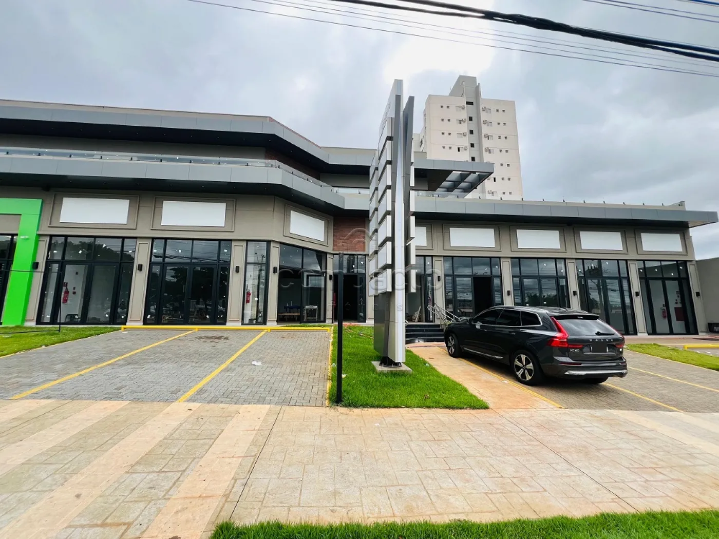 Alugar Comercial / SalaLoja Condom&iacute;nio em S&atilde;o Jos&eacute; do Rio Preto R$ 6.500,00 - Foto 1