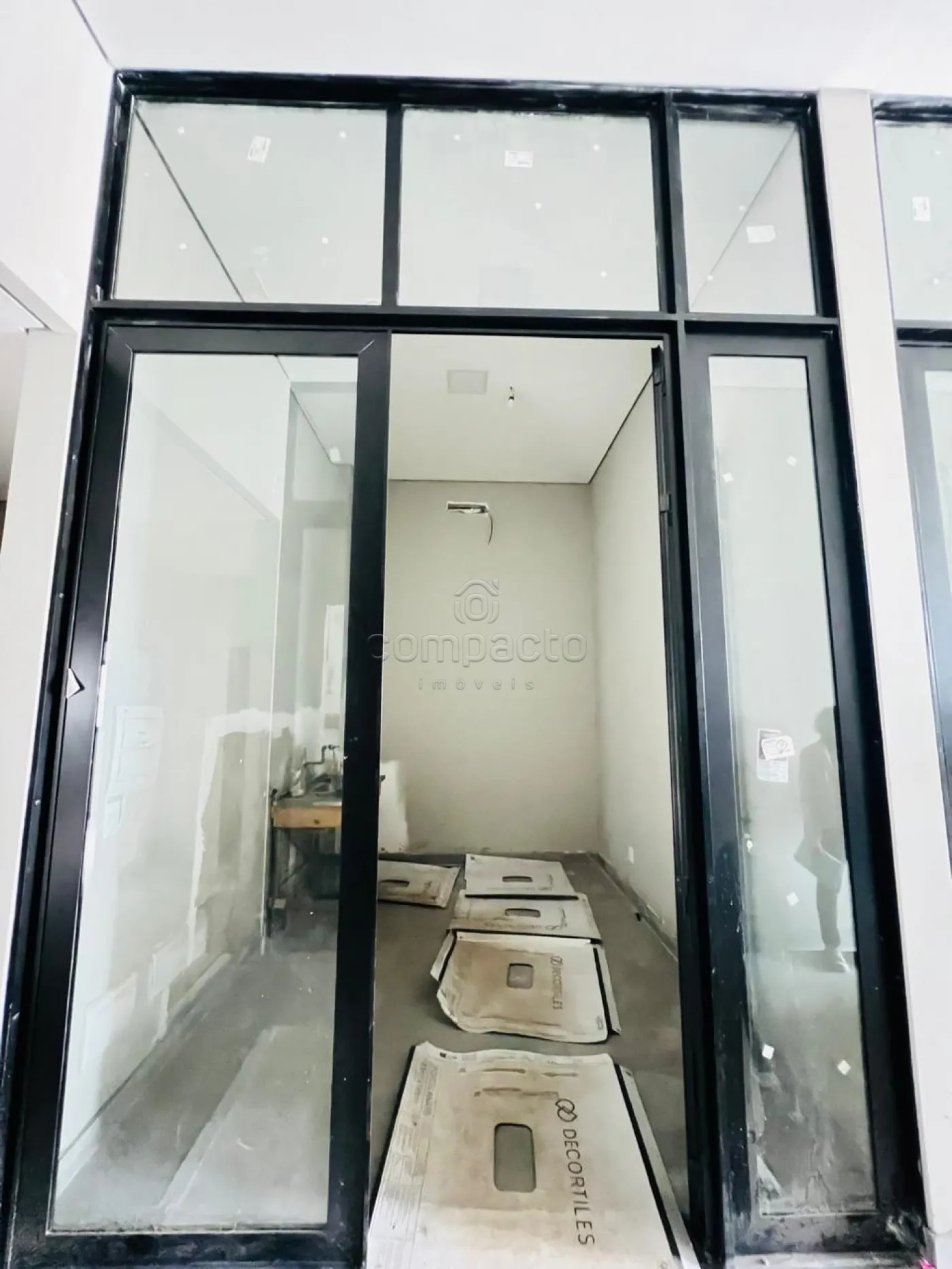 Alugar Comercial / SalaLoja Condom&iacute;nio em S&atilde;o Jos&eacute; do Rio Preto R$ 2.000,00 - Foto 5