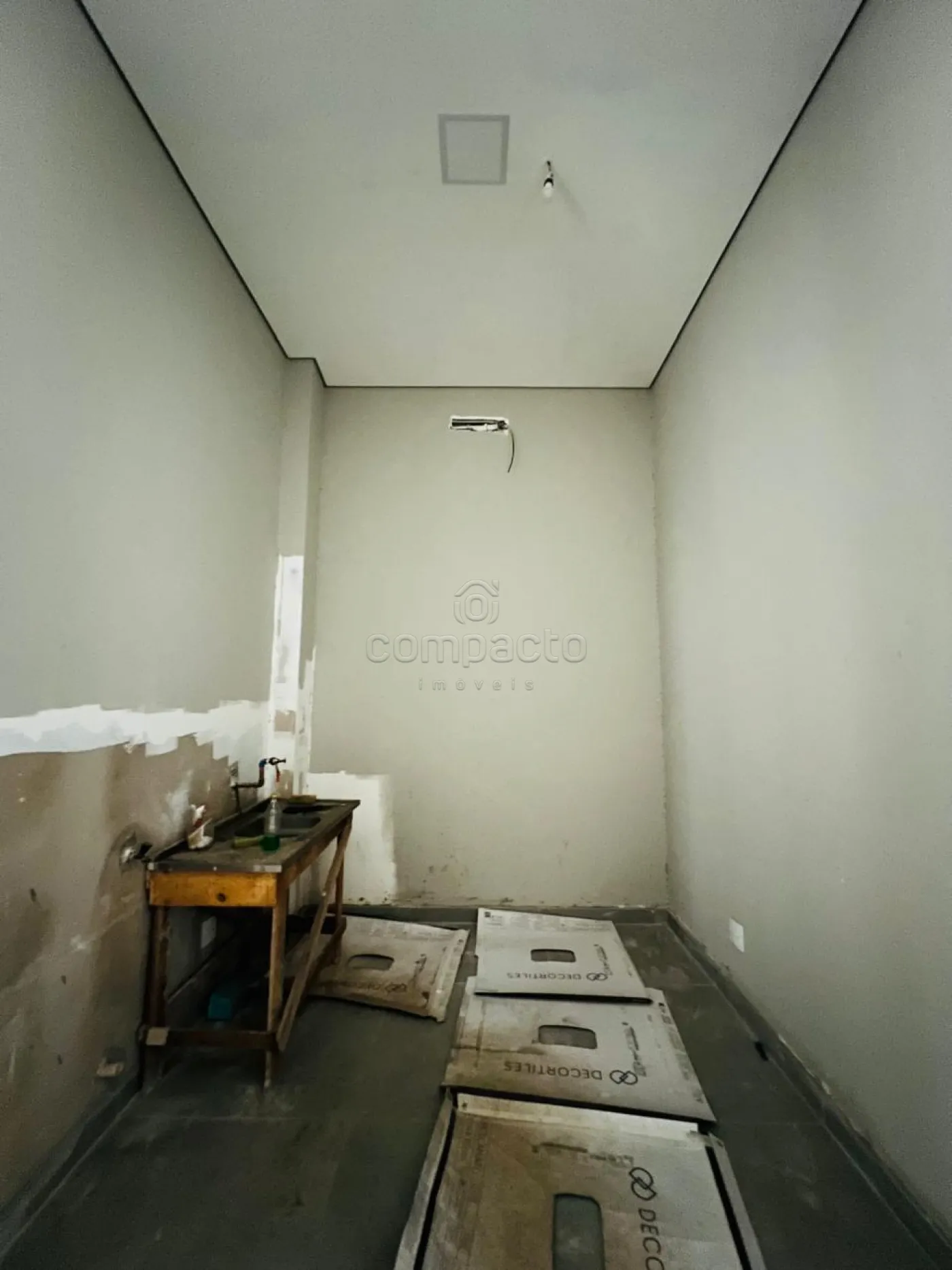 Alugar Comercial / SalaLoja Condom&iacute;nio em S&atilde;o Jos&eacute; do Rio Preto R$ 2.000,00 - Foto 6