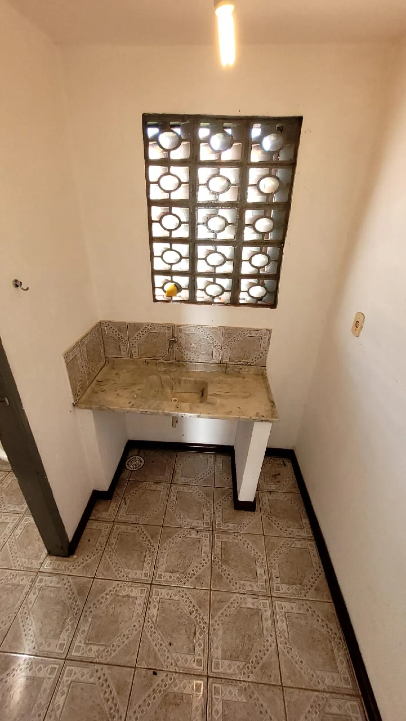 Alugar Comercial / Loja em S&atilde;o Jos&eacute; do Rio Preto R$ 1.350,00 - Foto 4