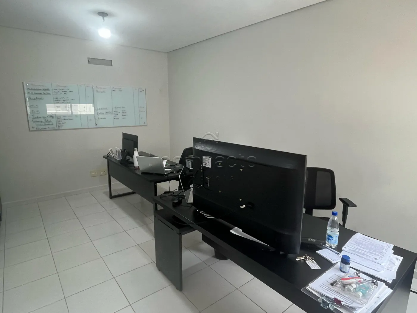 Alugar Comercial / SalaLoja Condom&iacute;nio em S&atilde;o Jos&eacute; do Rio Preto R$ 1.200,00 - Foto 6