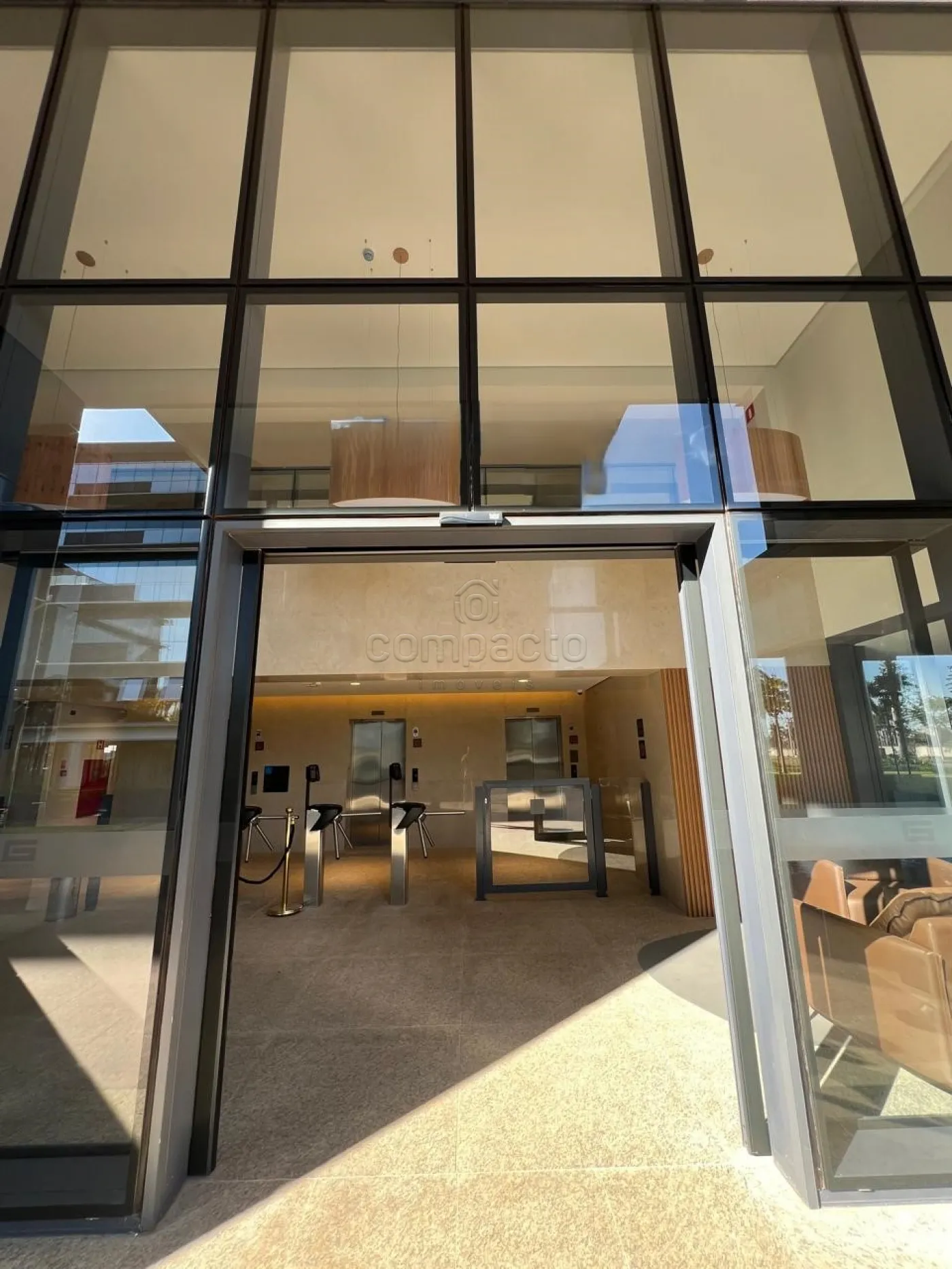 Alugar Comercial / SalaLoja Condom&iacute;nio em S&atilde;o Jos&eacute; do Rio Preto R$ 4.500,00 - Foto 15