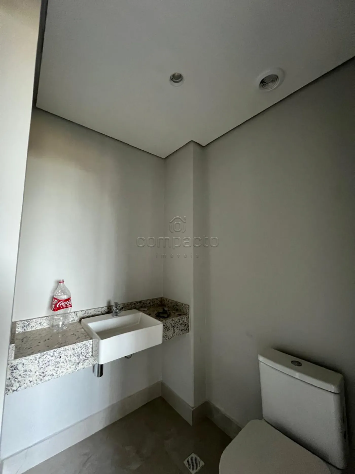 Alugar Comercial / SalaLoja Condom&iacute;nio em S&atilde;o Jos&eacute; do Rio Preto R$ 4.500,00 - Foto 14