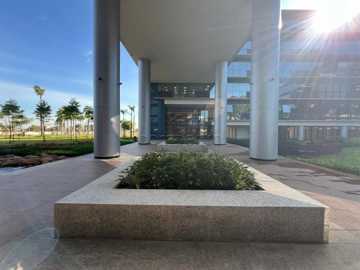 Alugar Comercial / SalaLoja Condom&iacute;nio em S&atilde;o Jos&eacute; do Rio Preto R$ 4.500,00 - Foto 16