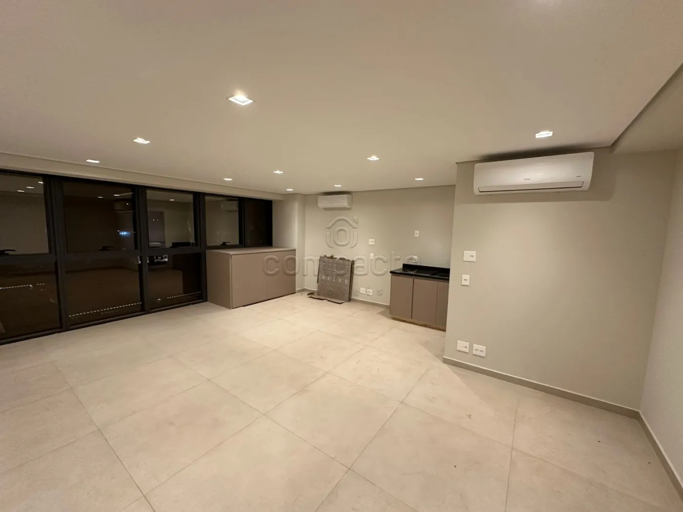 Alugar Comercial / SalaLoja Condom&iacute;nio em S&atilde;o Jos&eacute; do Rio Preto R$ 3.800,00 - Foto 2