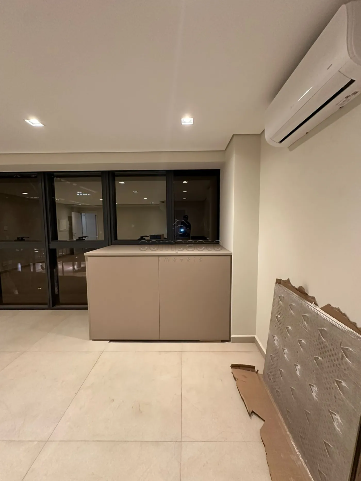 Alugar Comercial / SalaLoja Condom&iacute;nio em S&atilde;o Jos&eacute; do Rio Preto R$ 3.800,00 - Foto 3