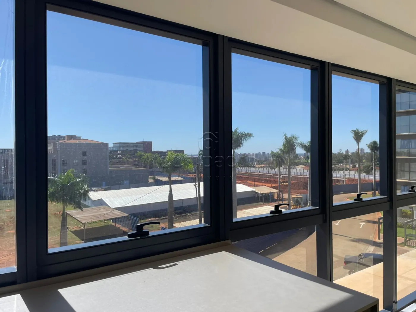 Alugar Comercial / SalaLoja Condom&iacute;nio em S&atilde;o Jos&eacute; do Rio Preto R$ 4.500,00 - Foto 5