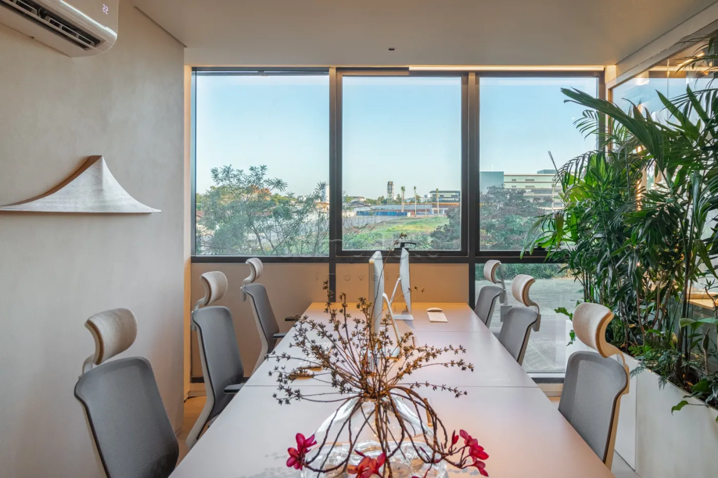 Alugar Comercial / SalaLoja Condom&iacute;nio em S&atilde;o Jos&eacute; do Rio Preto R$ 9.500,00 - Foto 1