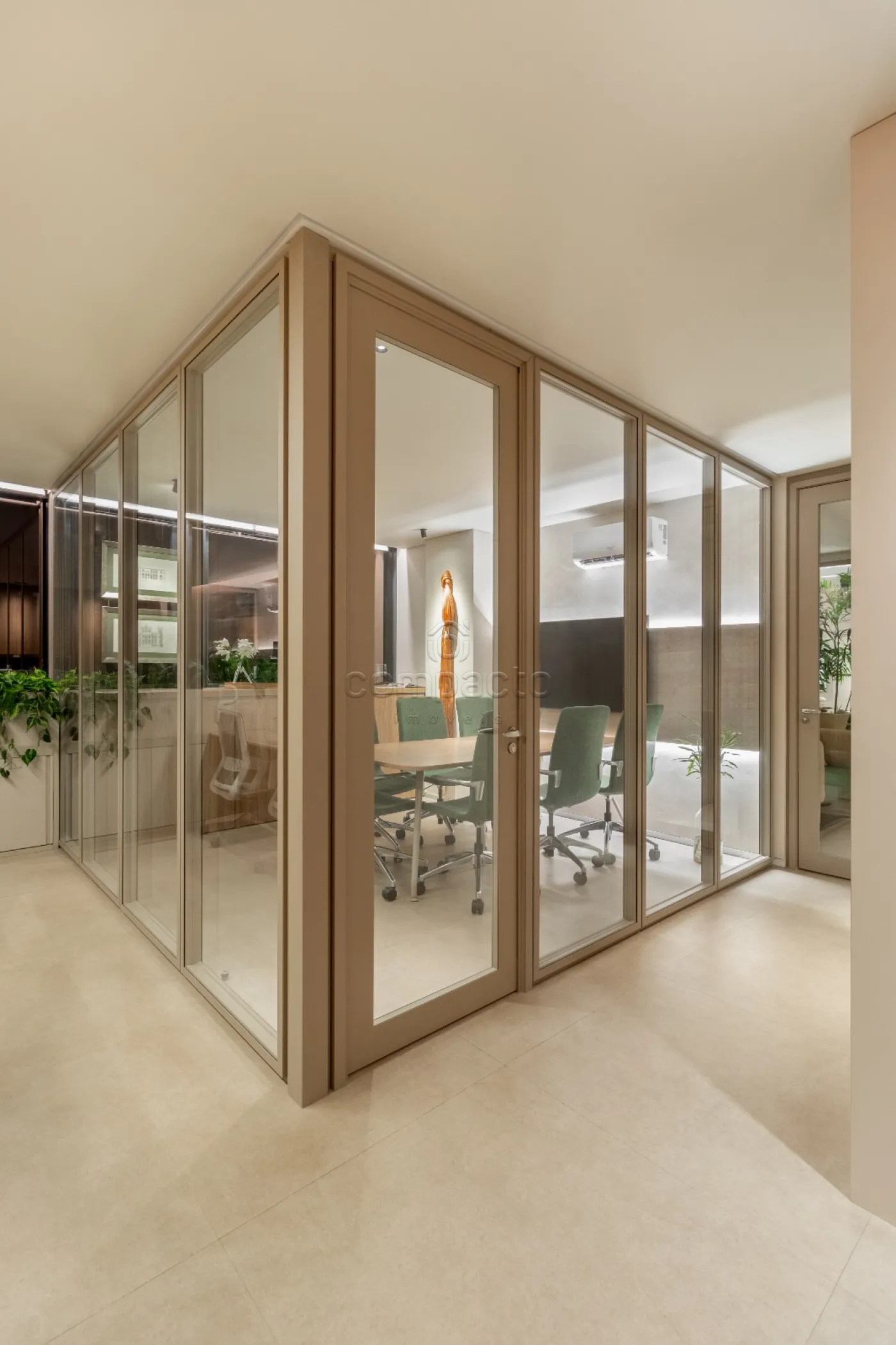 Alugar Comercial / SalaLoja Condom&iacute;nio em S&atilde;o Jos&eacute; do Rio Preto R$ 9.500,00 - Foto 13