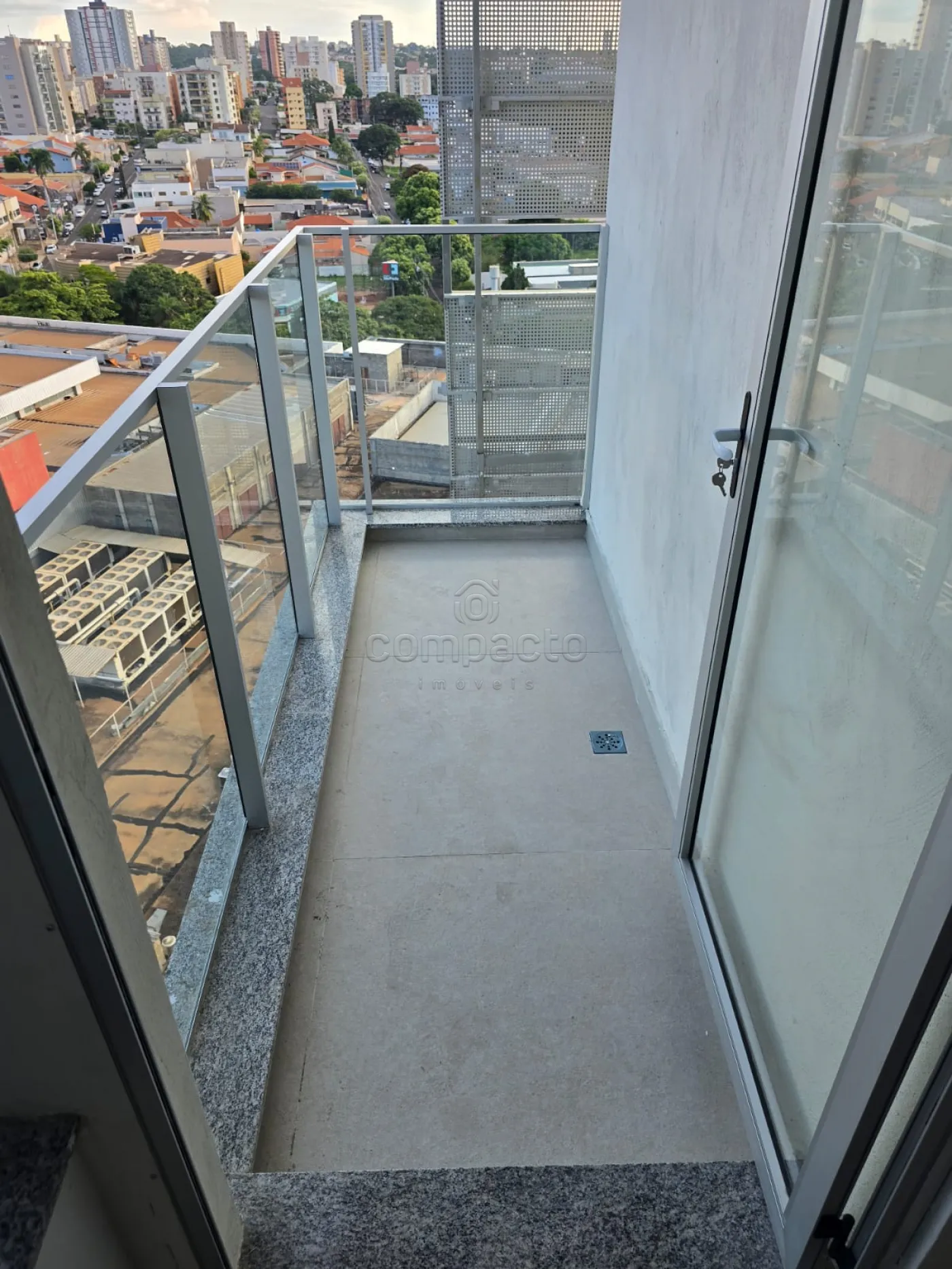 Comprar Comercial / SalaLoja Condom&iacute;nio em S&atilde;o Jos&eacute; do Rio Preto R$ 1.000.000,00 - Foto 14