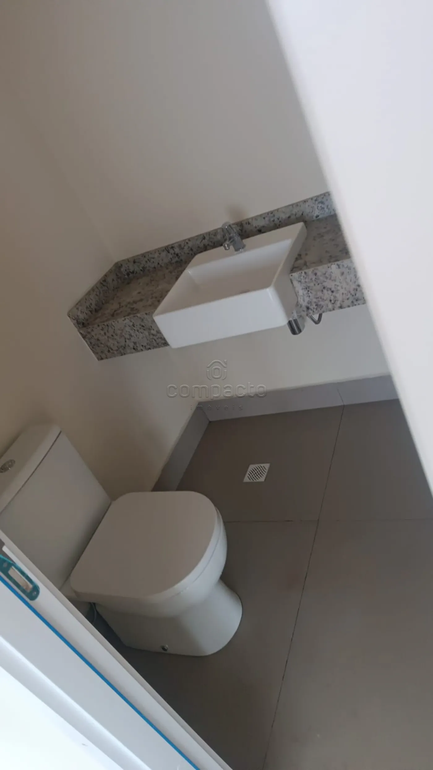 Alugar Comercial / SalaLoja Condom&iacute;nio em S&atilde;o Jos&eacute; do Rio Preto R$ 4.000,00 - Foto 3