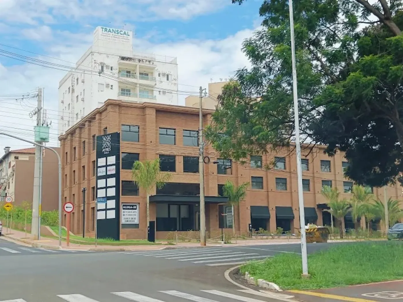 Alugar Comercial / SalaLoja Condom&iacute;nio em S&atilde;o Jos&eacute; do Rio Preto R$ 5.600,00 - Foto 3