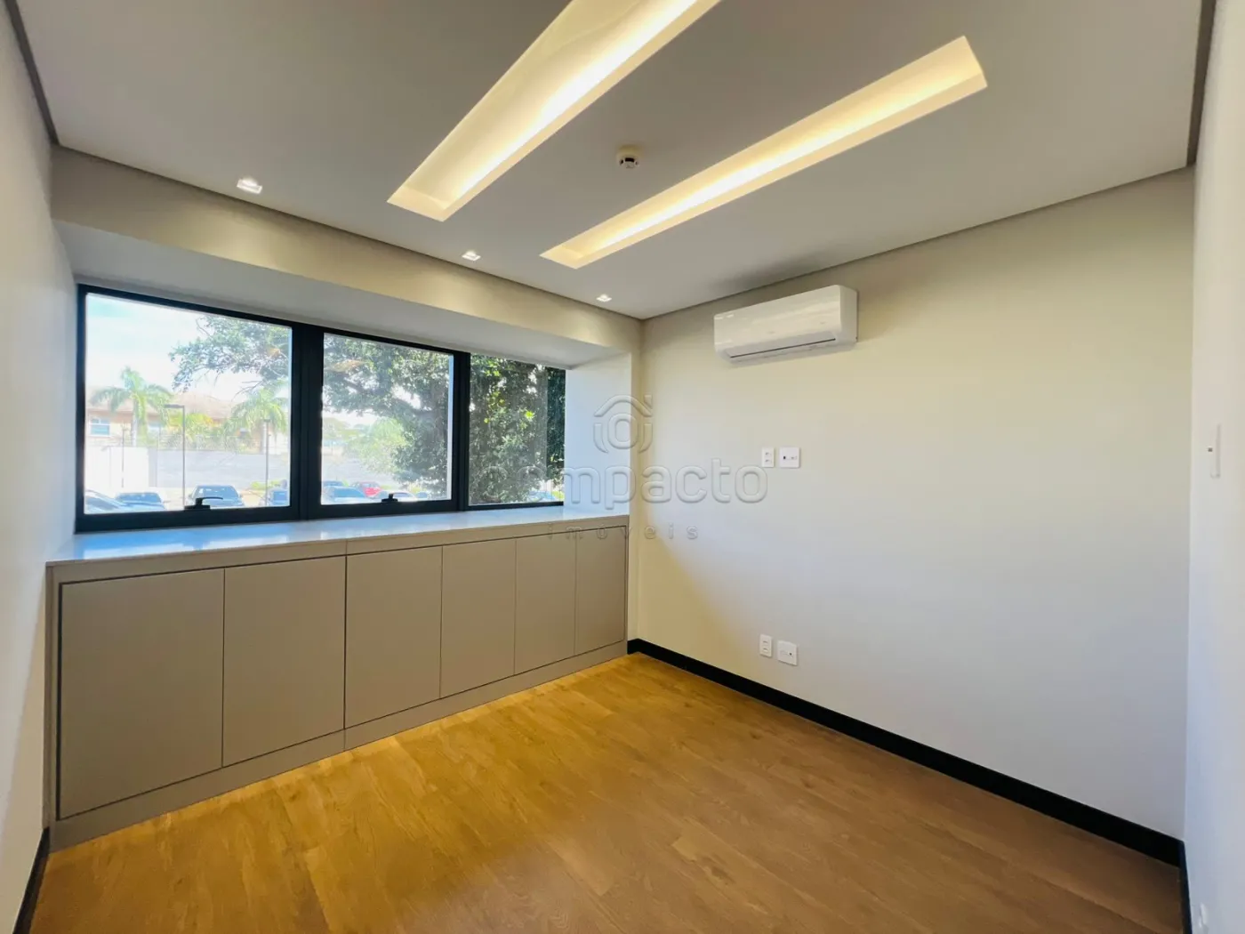 Alugar Comercial / SalaLoja Condom&iacute;nio em S&atilde;o Jos&eacute; do Rio Preto R$ 5.700,00 - Foto 3