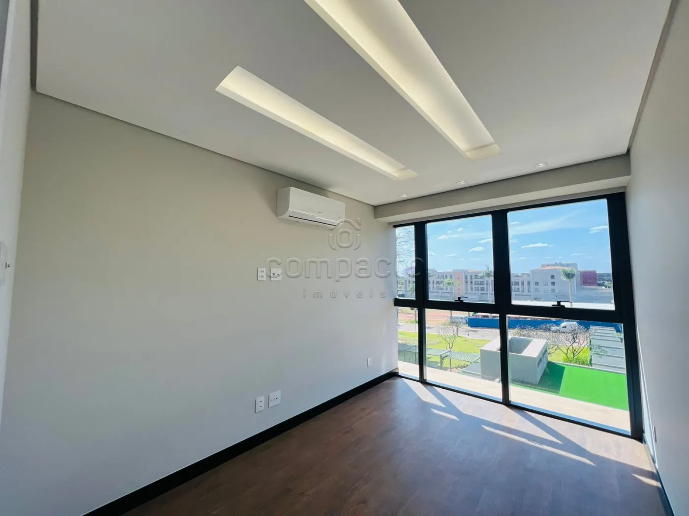 Alugar Comercial / SalaLoja Condom&iacute;nio em S&atilde;o Jos&eacute; do Rio Preto R$ 6.000,00 - Foto 1