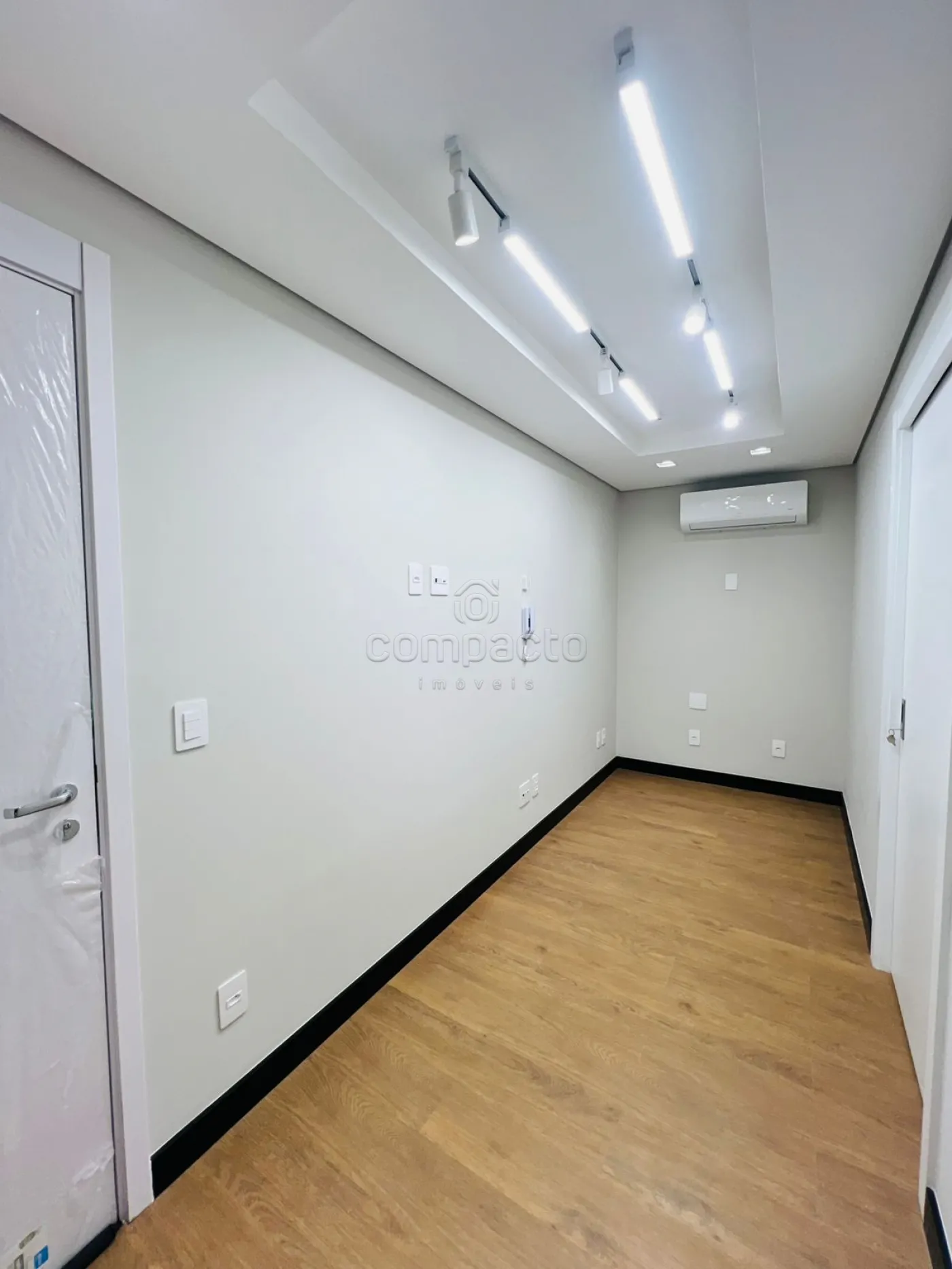 Alugar Comercial / SalaLoja Condom&iacute;nio em S&atilde;o Jos&eacute; do Rio Preto R$ 6.000,00 - Foto 6