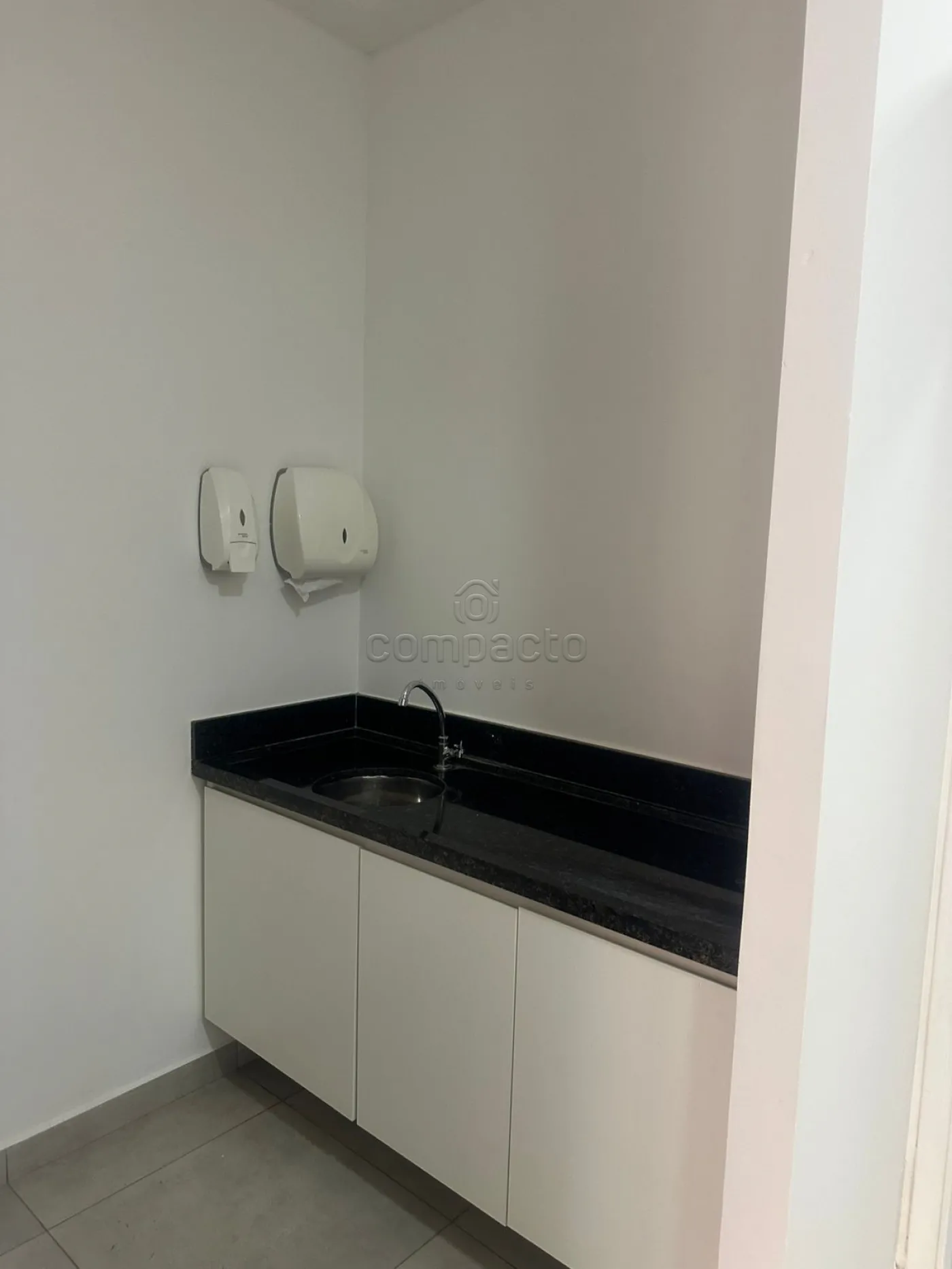 Comprar Comercial / SalaLoja Condom&iacute;nio em S&atilde;o Jos&eacute; do Rio Preto R$ 250.000,00 - Foto 7