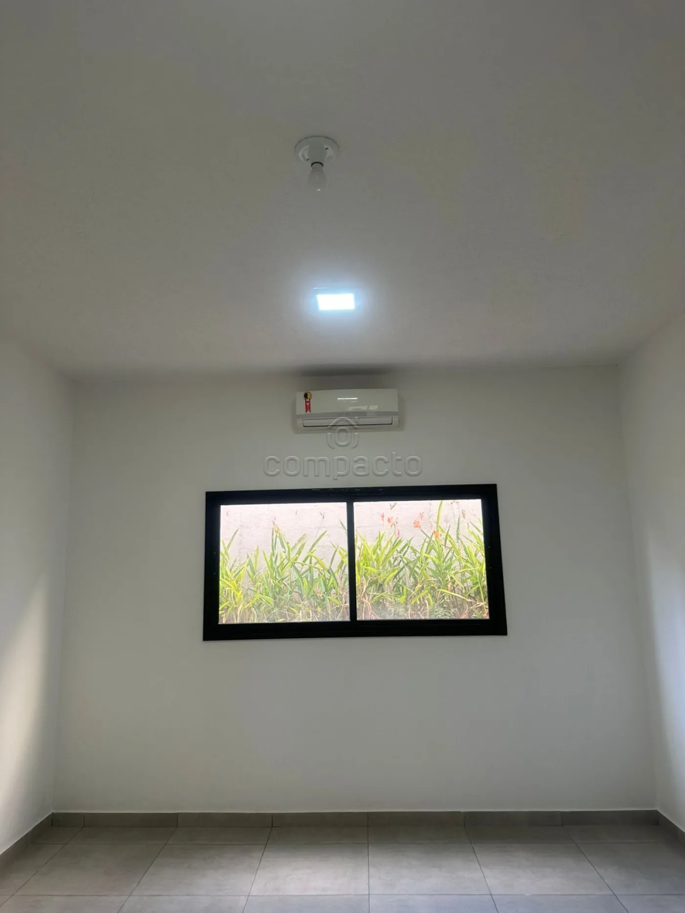 Comprar Comercial / SalaLoja Condom&iacute;nio em S&atilde;o Jos&eacute; do Rio Preto R$ 250.000,00 - Foto 4