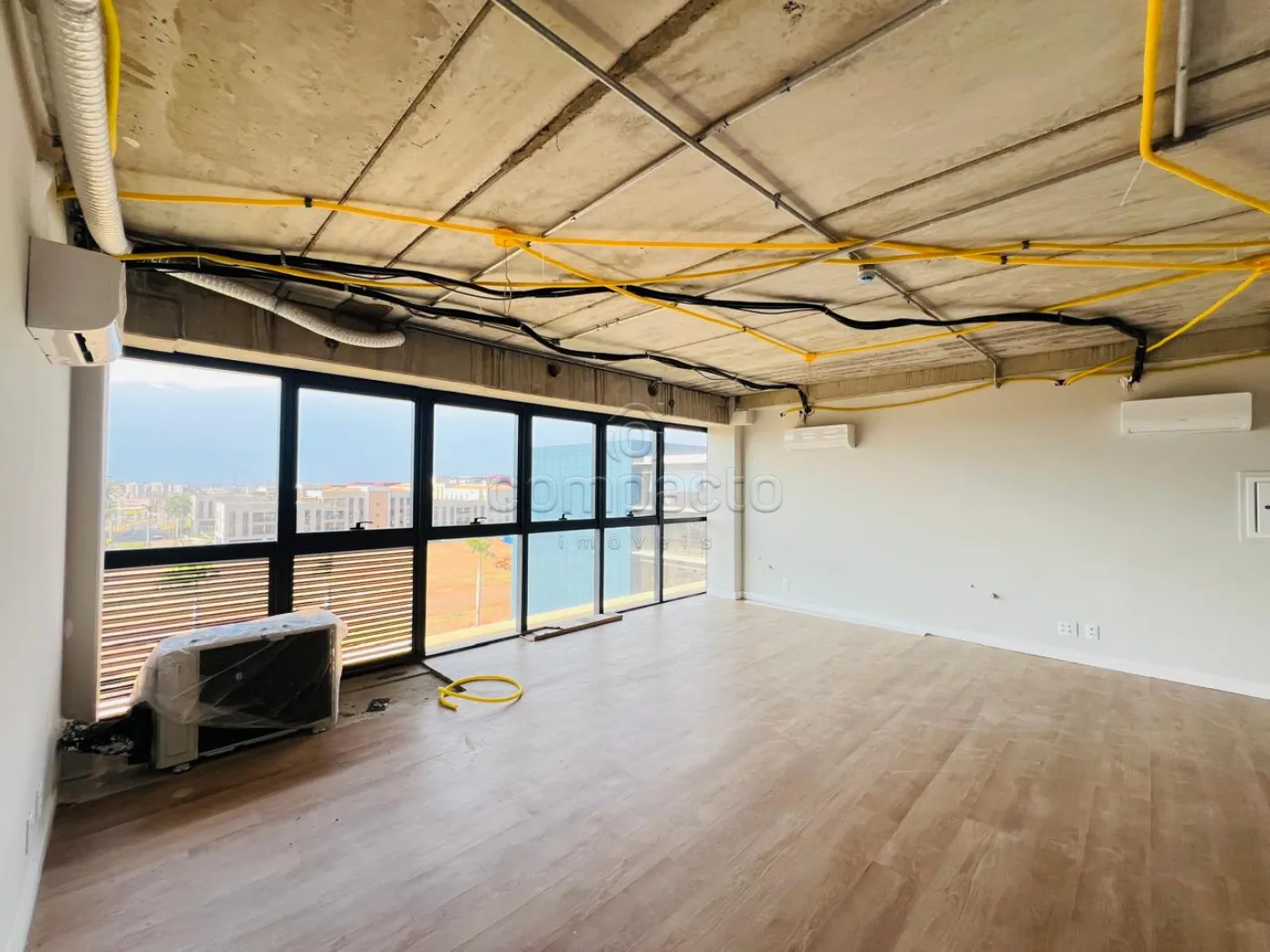 Alugar Comercial / SalaLoja Condom&iacute;nio em S&atilde;o Jos&eacute; do Rio Preto R$ 4.500,00 - Foto 2