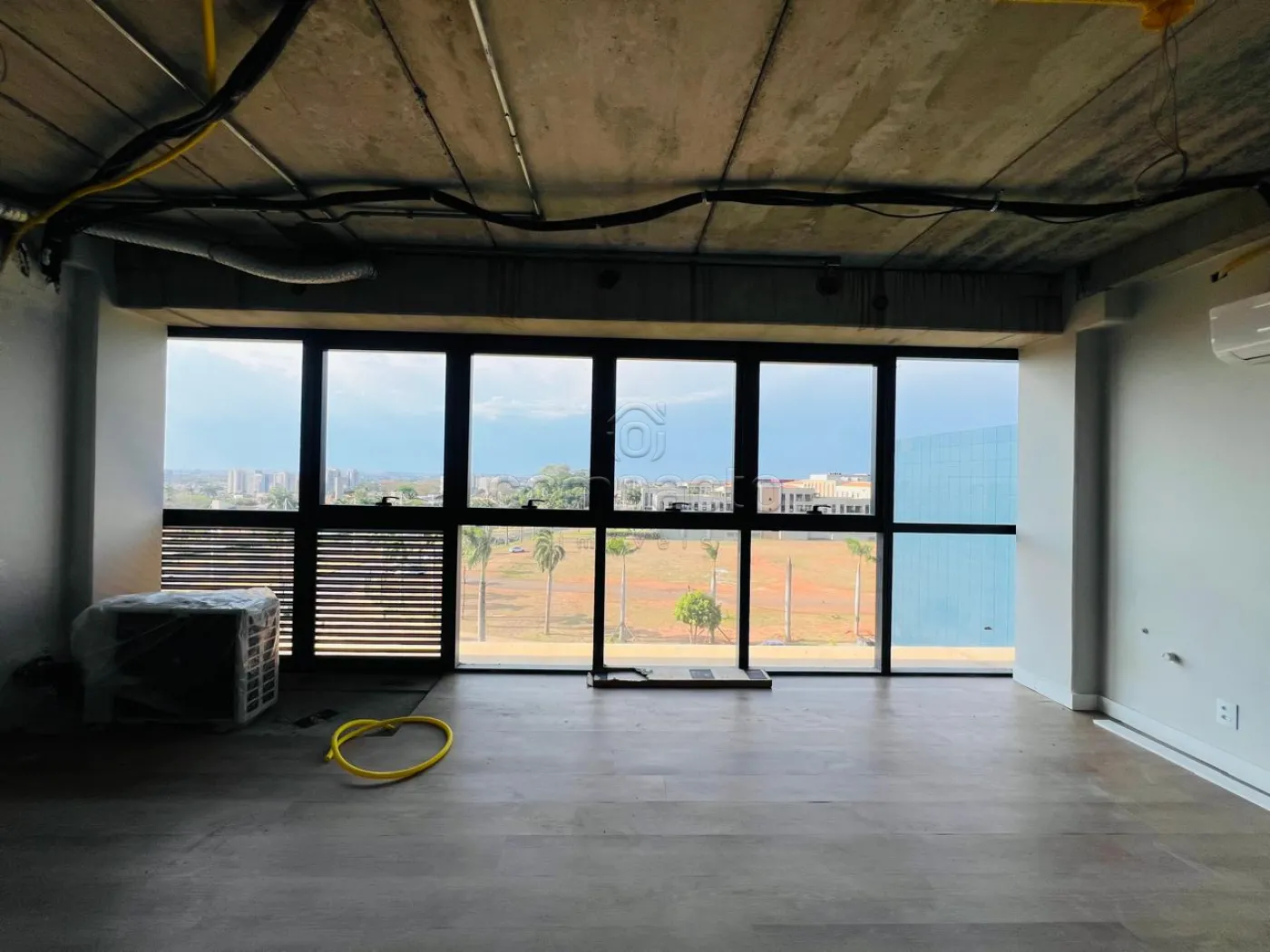 Alugar Comercial / SalaLoja Condom&iacute;nio em S&atilde;o Jos&eacute; do Rio Preto R$ 4.500,00 - Foto 3