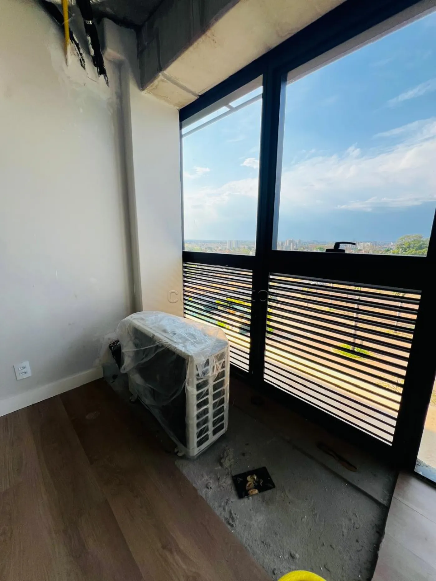 Alugar Comercial / SalaLoja Condom&iacute;nio em S&atilde;o Jos&eacute; do Rio Preto R$ 4.500,00 - Foto 4