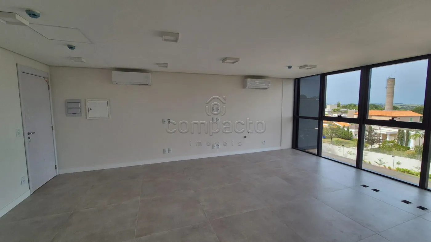Alugar Comercial / SalaLoja Condom&iacute;nio em S&atilde;o Jos&eacute; do Rio Preto R$ 4.500,00 - Foto 2