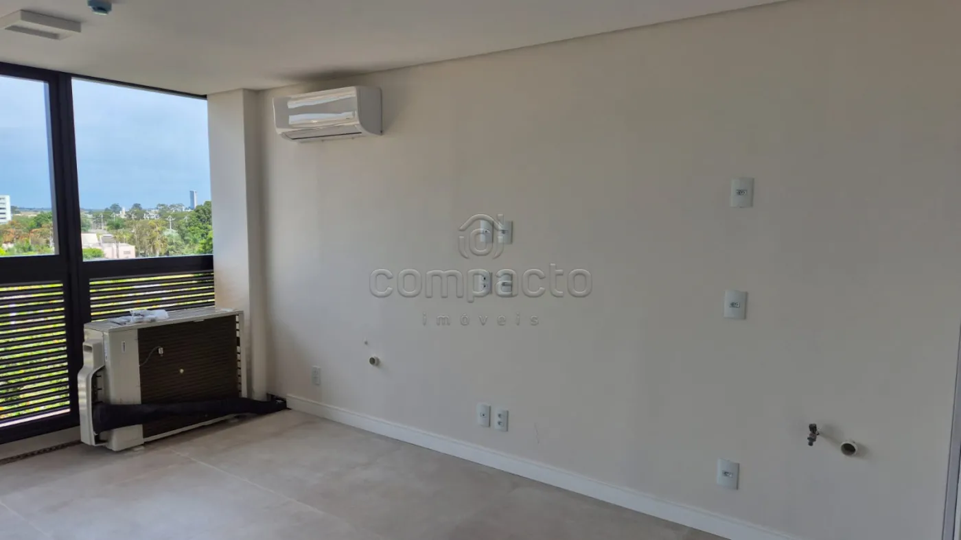 Alugar Comercial / SalaLoja Condom&iacute;nio em S&atilde;o Jos&eacute; do Rio Preto R$ 4.500,00 - Foto 4