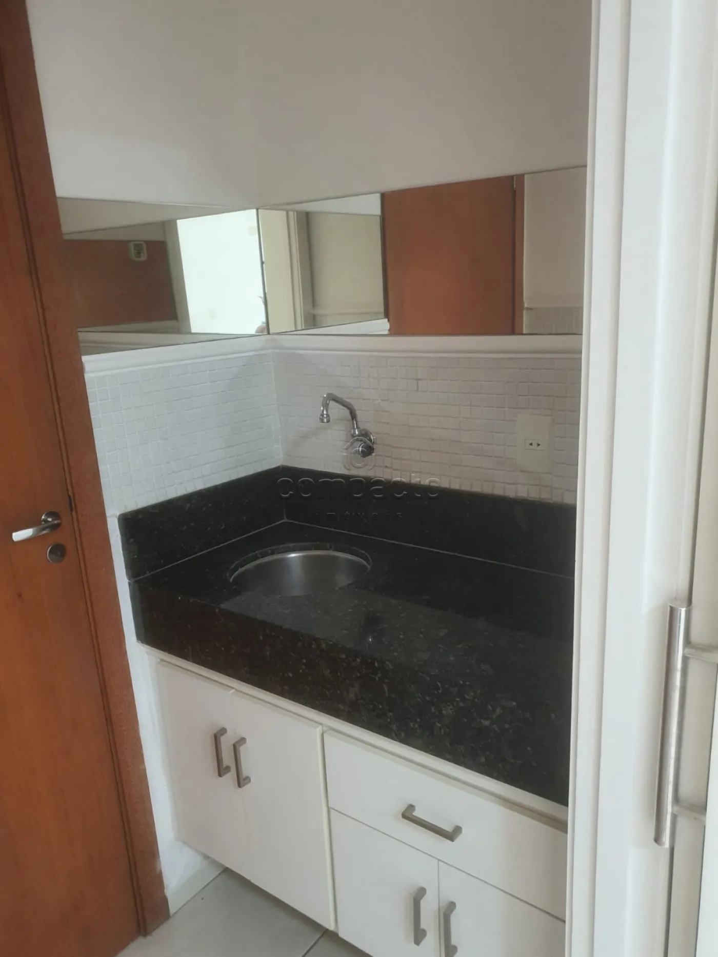 Alugar Comercial / SalaLoja Condom&iacute;nio em S&atilde;o Jos&eacute; do Rio Preto R$ 1.600,00 - Foto 7