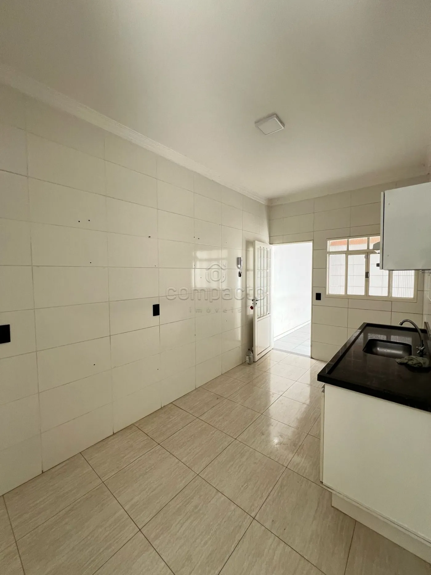 Alugar Casa / Padr&atilde;o em S&atilde;o Jos&eacute; do Rio Preto R$ 2.700,00 - Foto 12